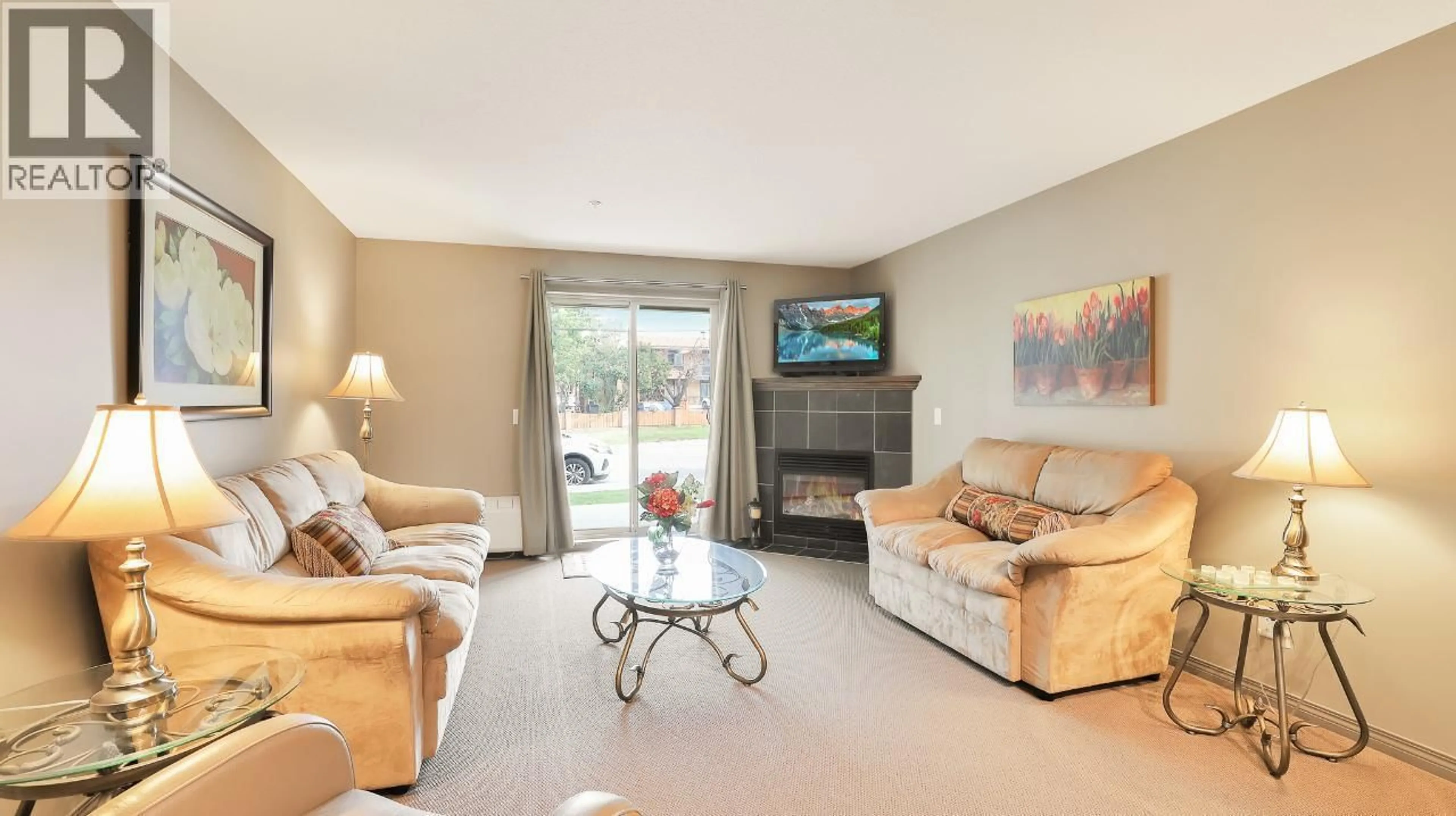 Living room with furniture, unknown for 107 - 4874 STANLEY STREET, Radium Hot Springs British Columbia V0A1M0