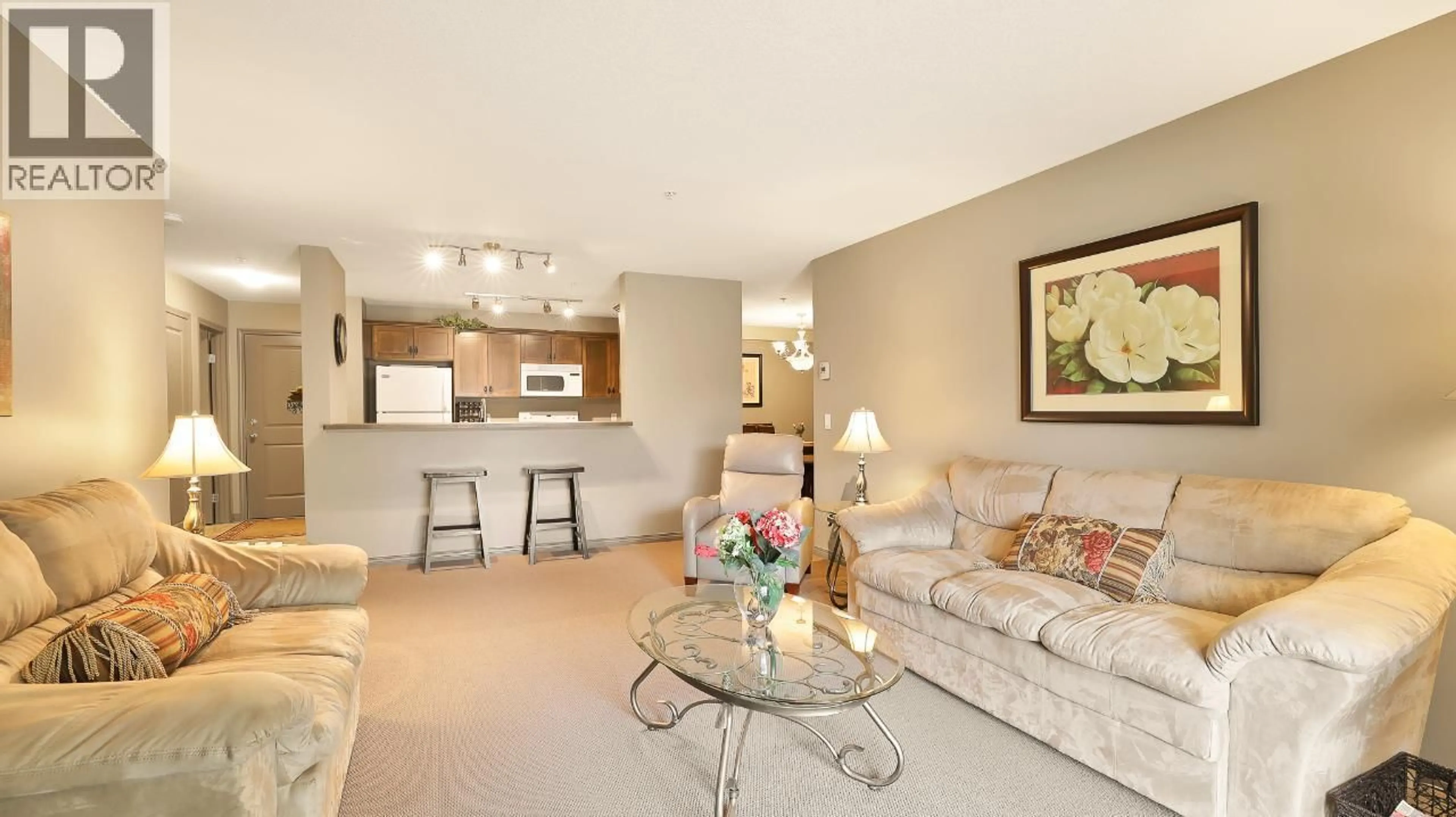 Living room with furniture, unknown for 107 - 4874 STANLEY STREET, Radium Hot Springs British Columbia V0A1M0