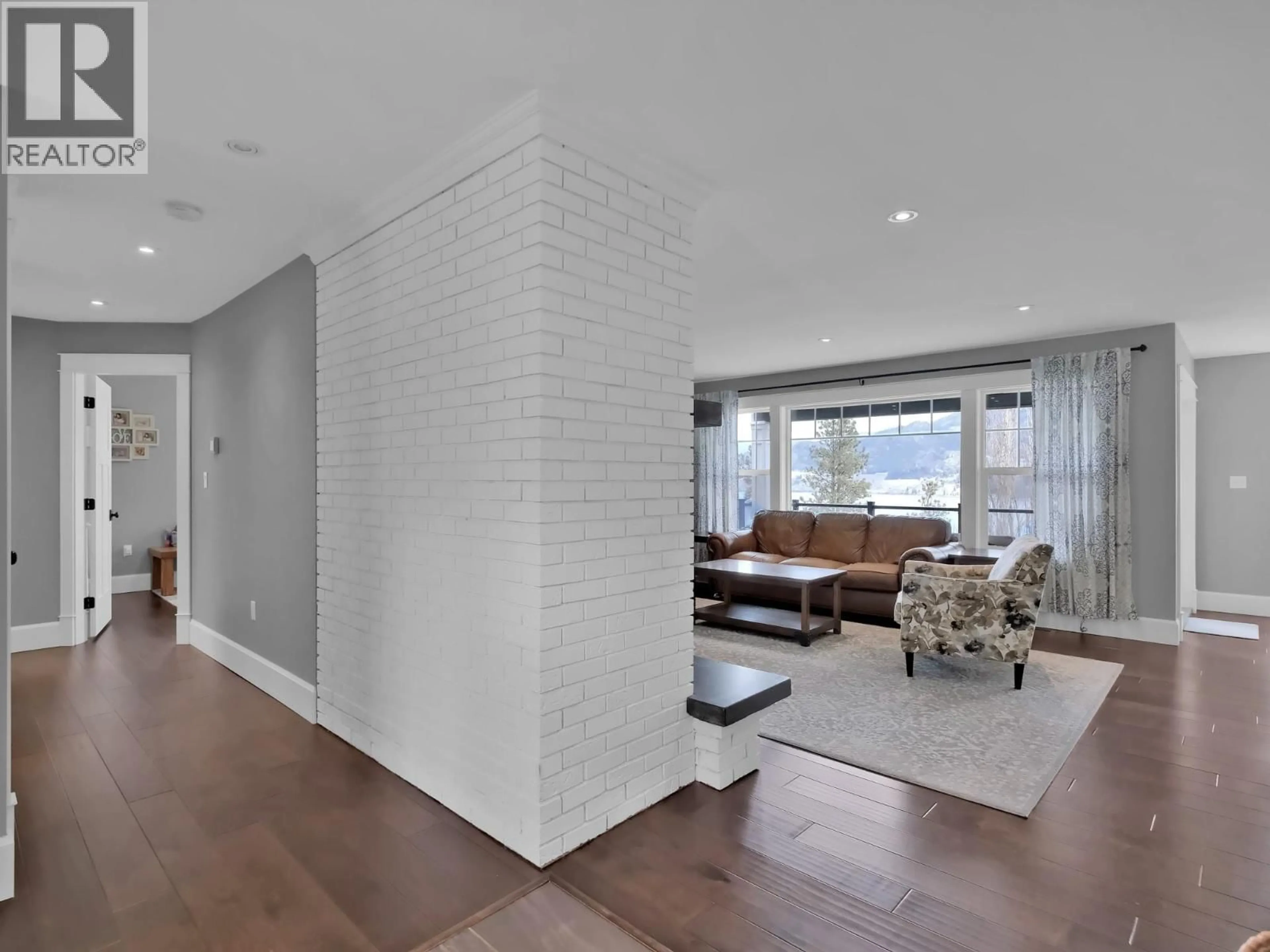 Unknown for 552 PINEVIEW DRIVE, Kaleden British Columbia V0H1K0