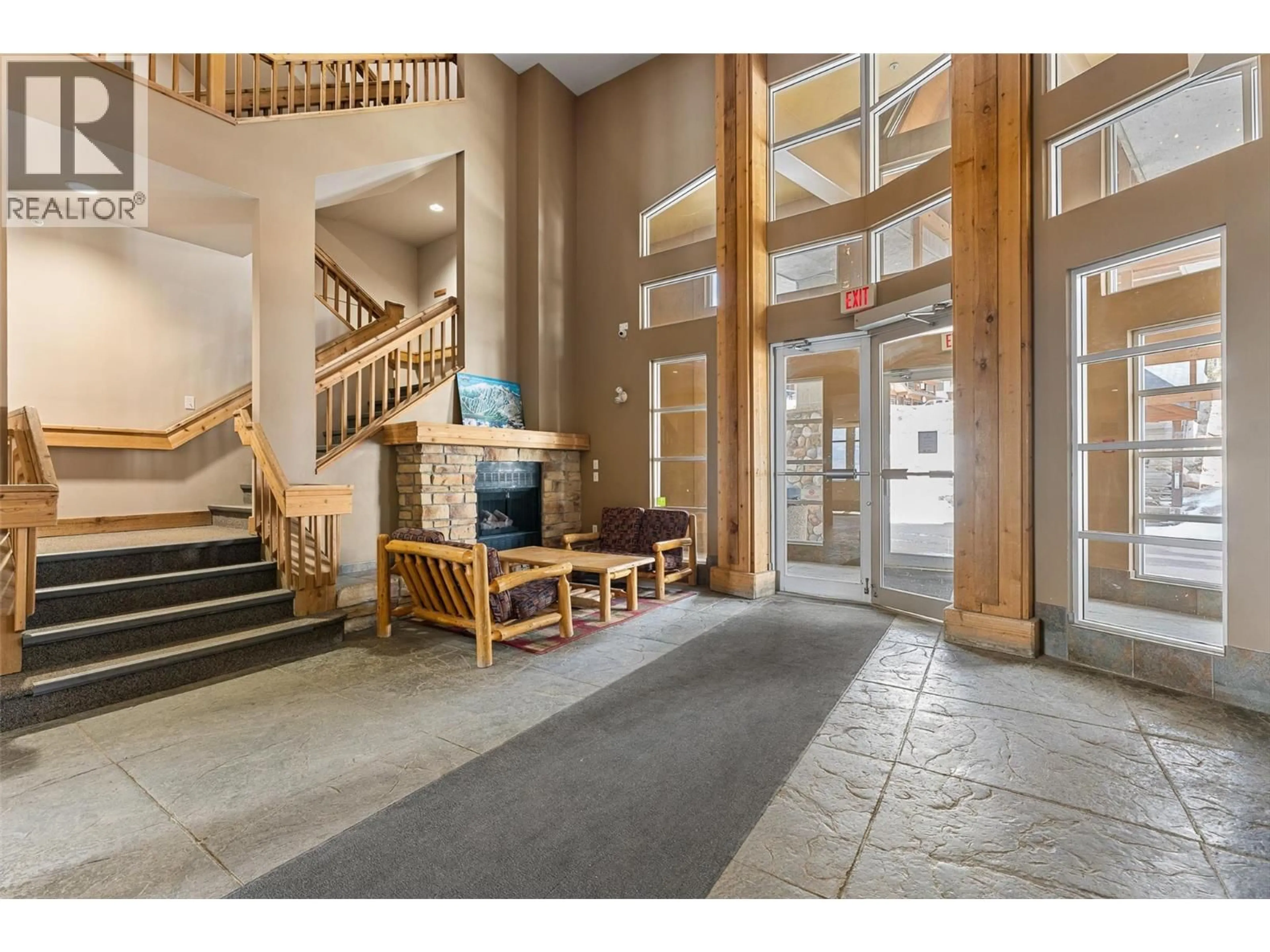 Indoor foyer for 219 - 5340 BIG WHITE ROAD, Big White British Columbia V1P1T4