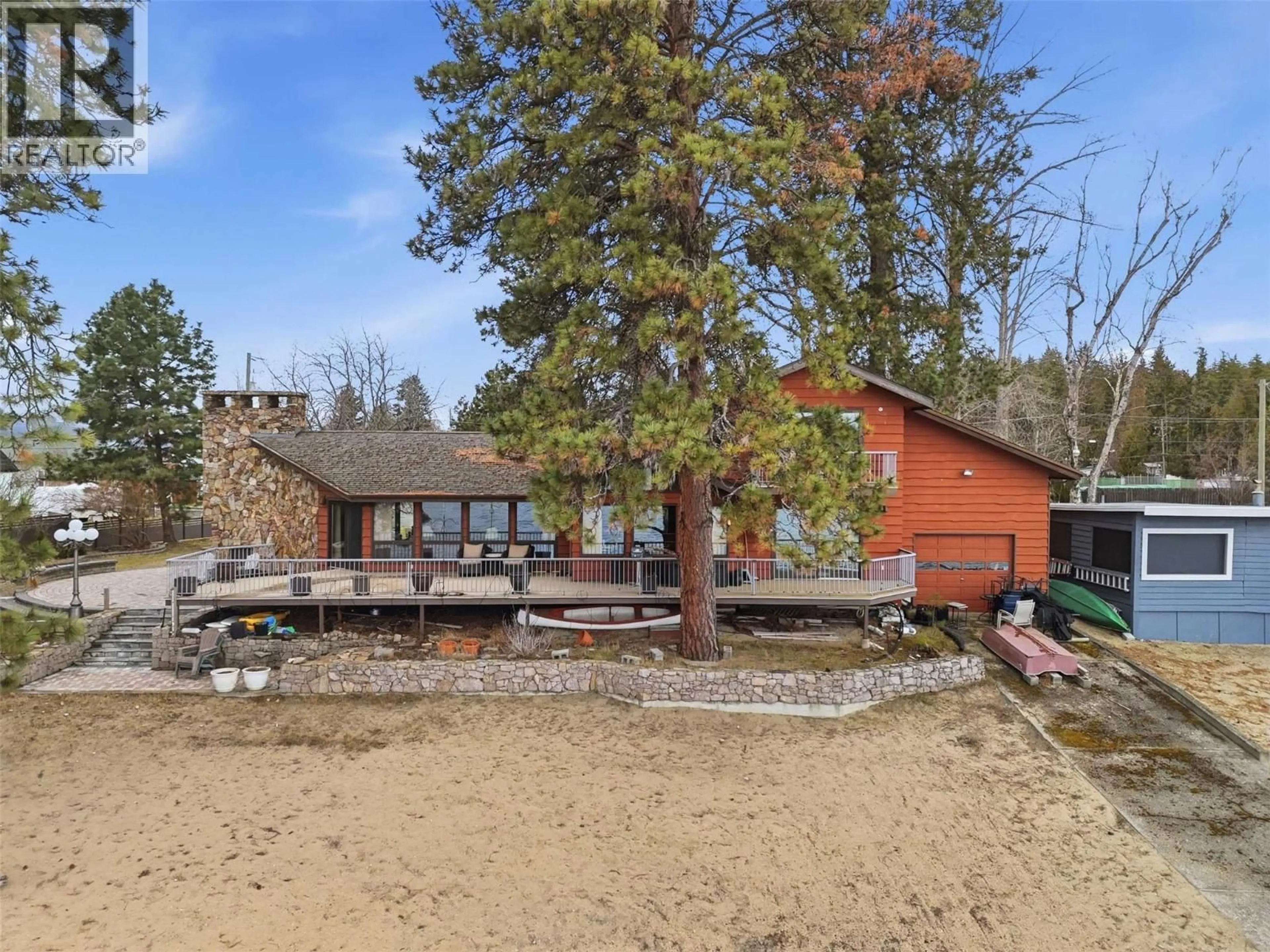 A pic from outside/outdoor area/front of a property/back of a property/a pic from drone, unknown for 4128 EXPRESS POINT CRESCENT, Scotch Creek British Columbia V0E1M5