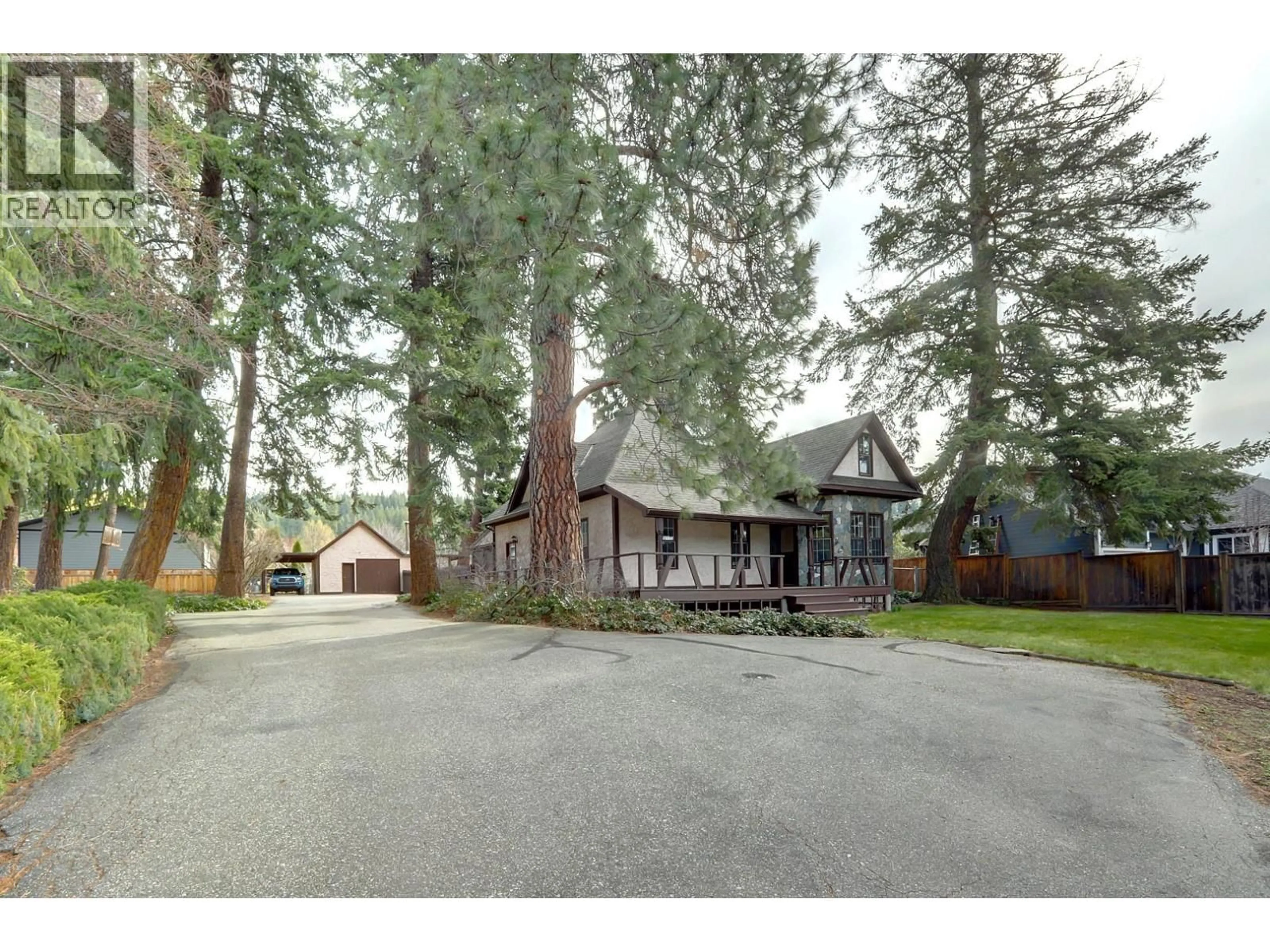 A pic from outside/outdoor area/front of a property/back of a property/a pic from drone, street for 5051 11 STREET NORTHEAST, Salmon Arm British Columbia V1E3N3