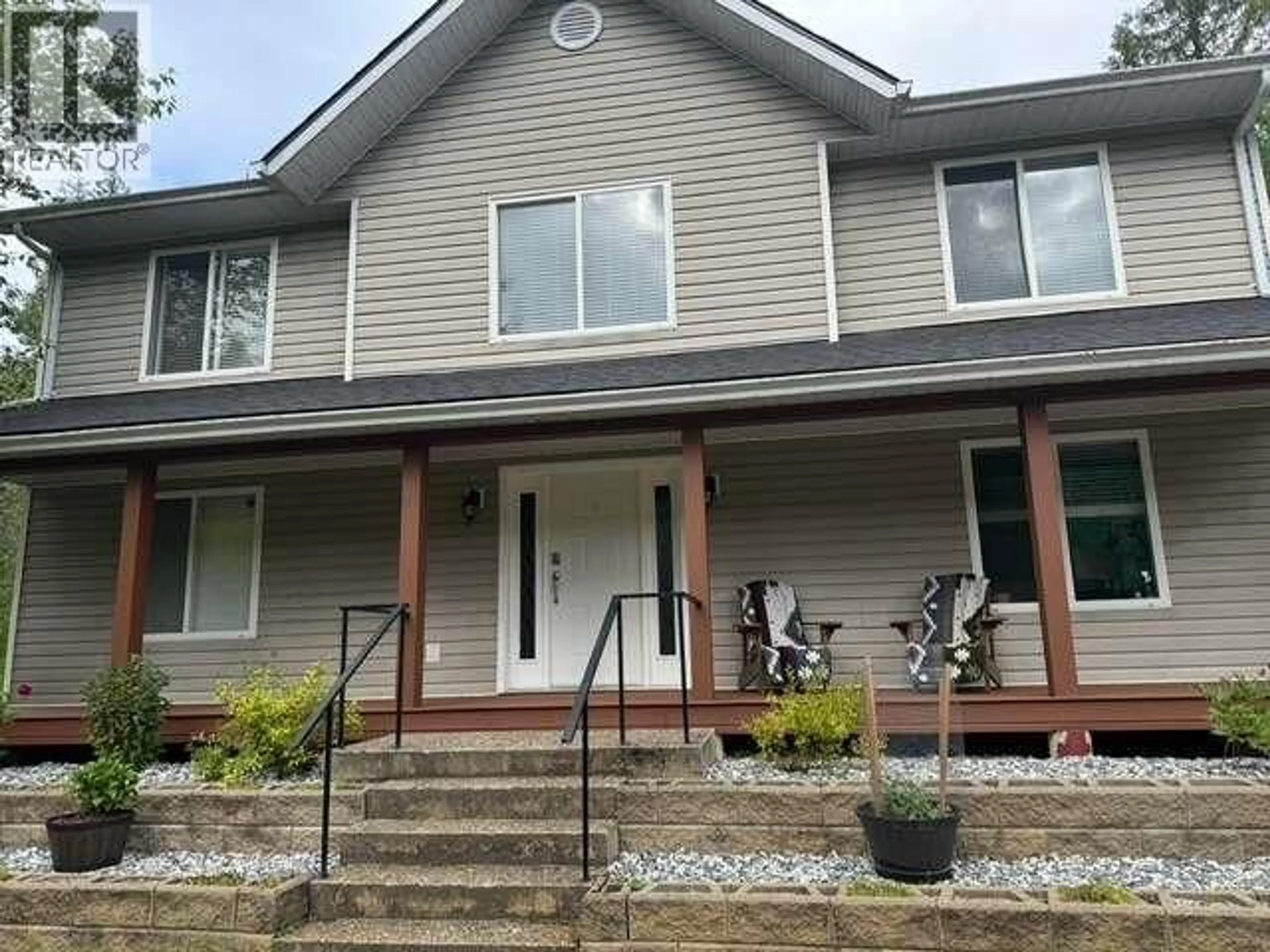 Home with vinyl exterior material, unknown for 2095 PASS CREEK ROAD, Castlegar British Columbia V1N4T1