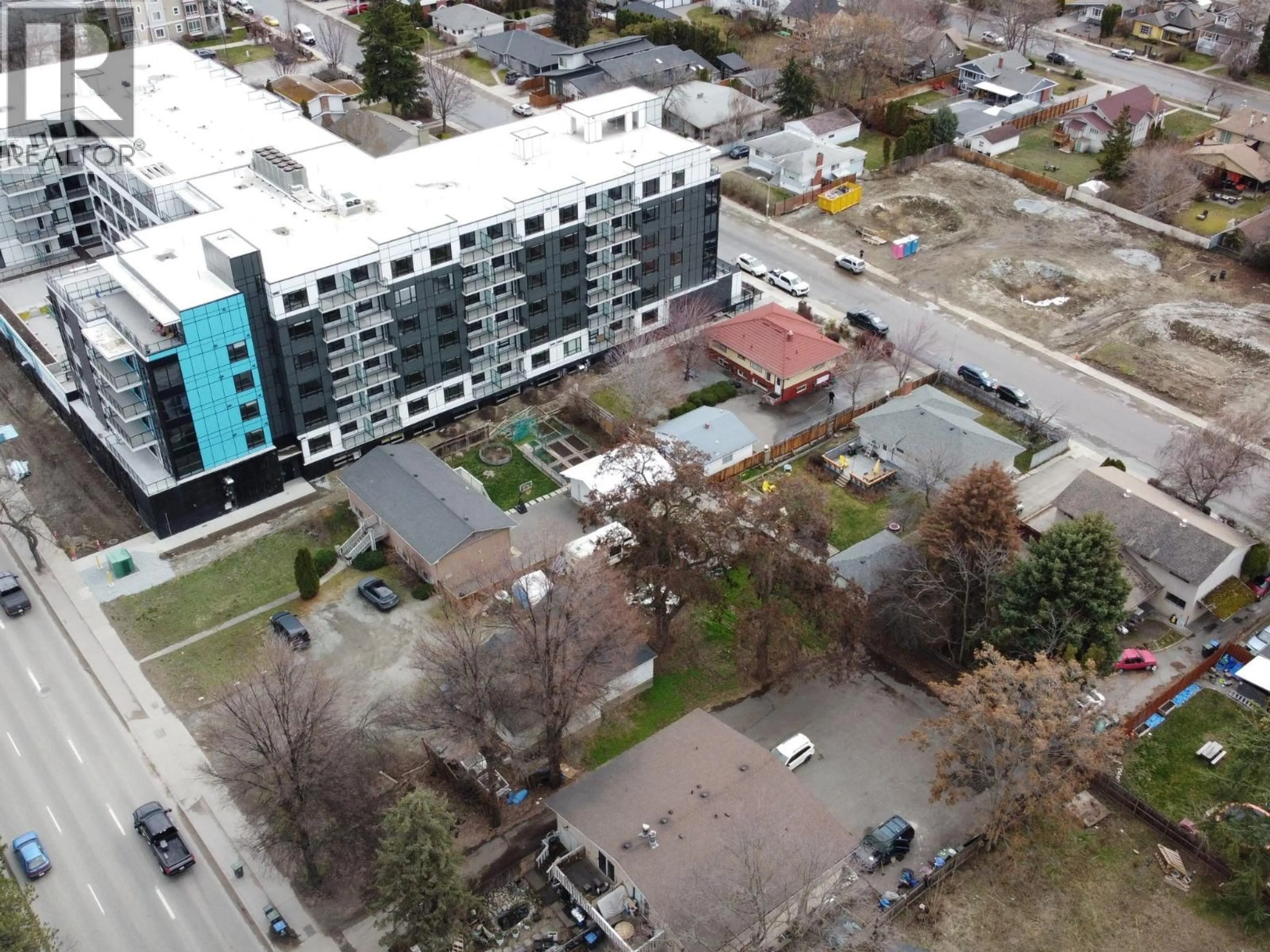 A pic from outside/outdoor area/front of a property/back of a property/a pic from drone, city buildings view from balcony for 787-789 HARVEY AVENUE, Kelowna British Columbia V1Y6E2
