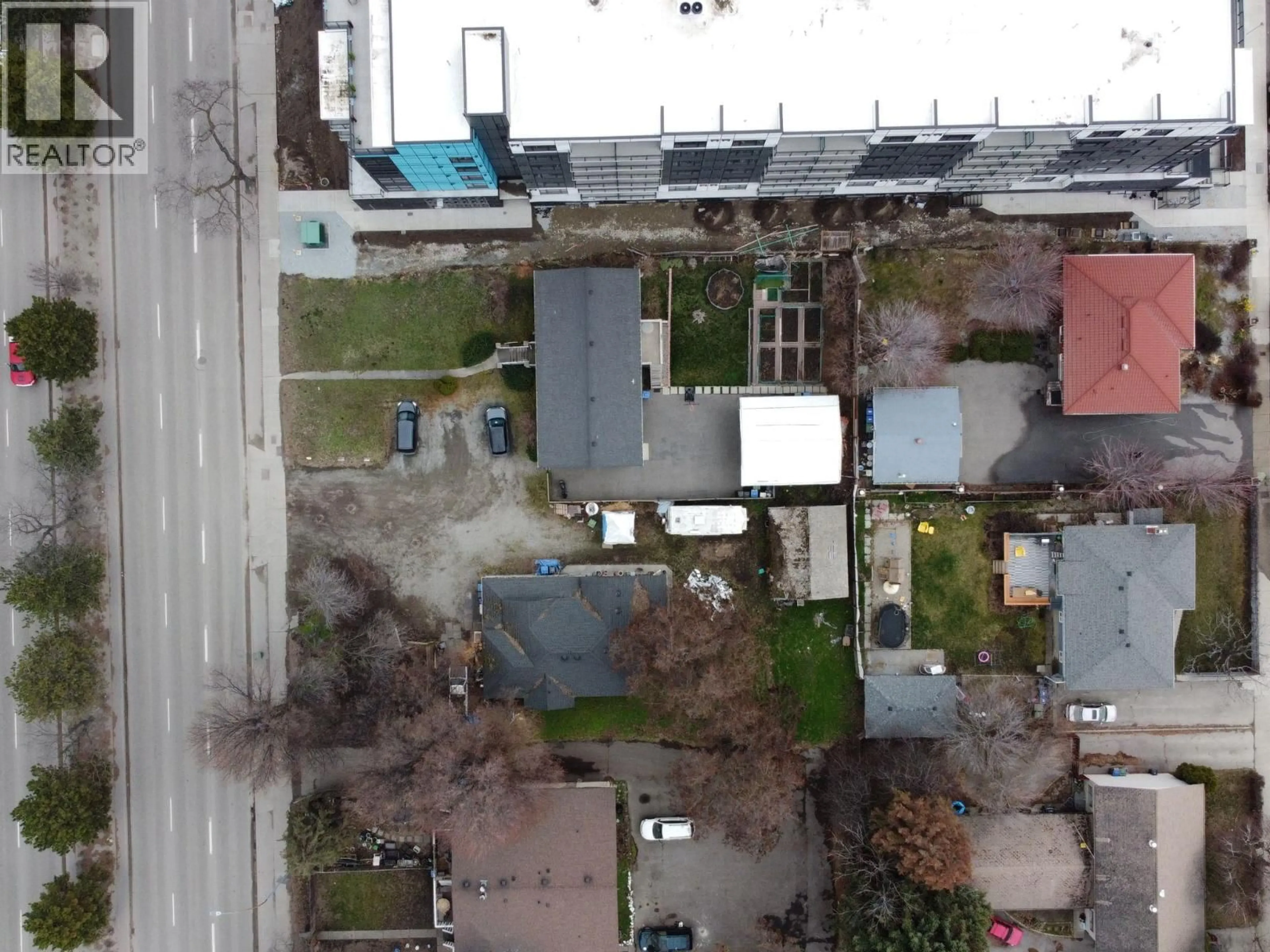 A pic from outside/outdoor area/front of a property/back of a property/a pic from drone, city buildings view from balcony for 787-789 HARVEY AVENUE, Kelowna British Columbia V1Y6E2