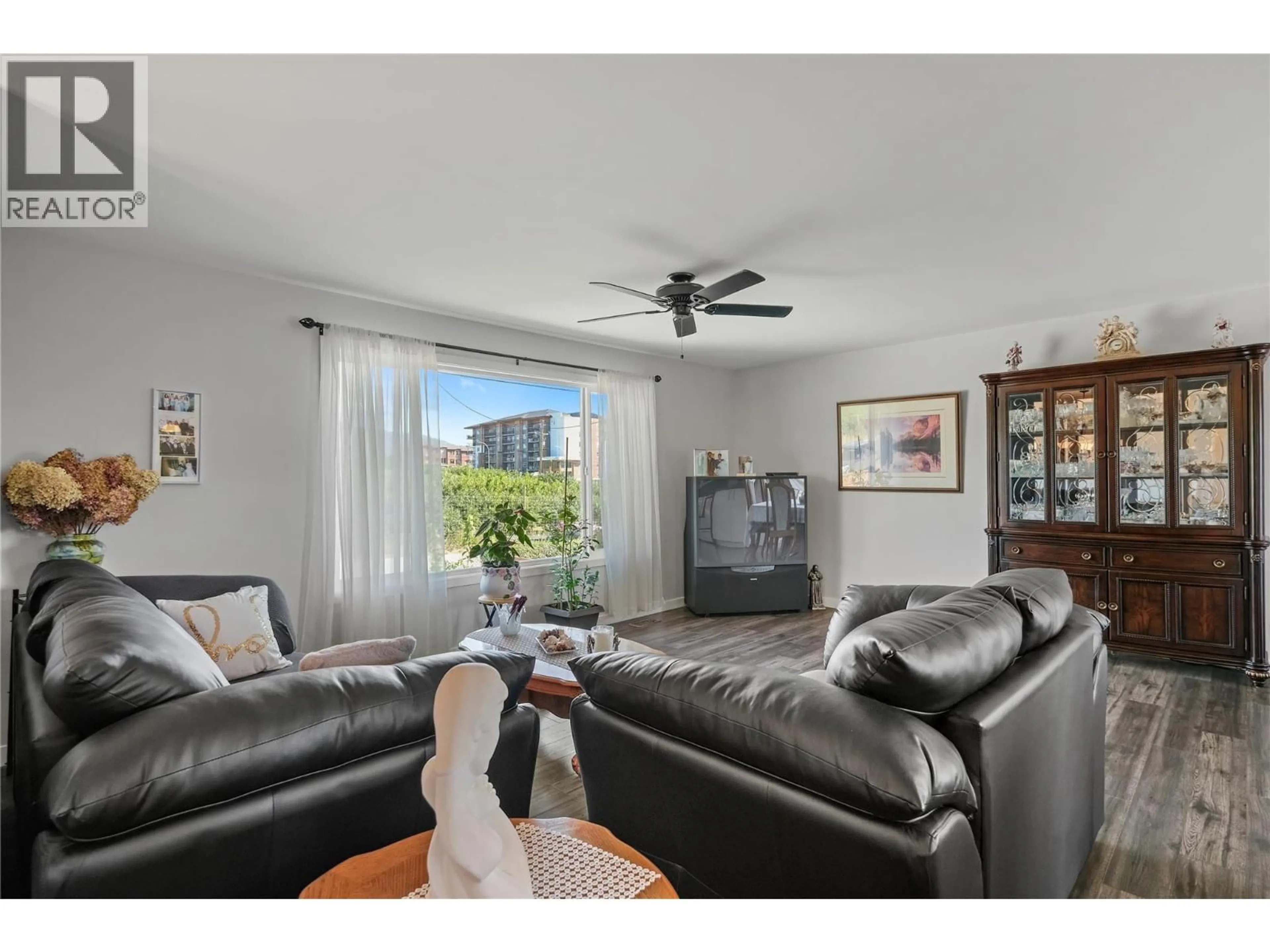 Living room with furniture, unknown for 2519 SOLAR ROAD, West Kelowna British Columbia V4T1P8