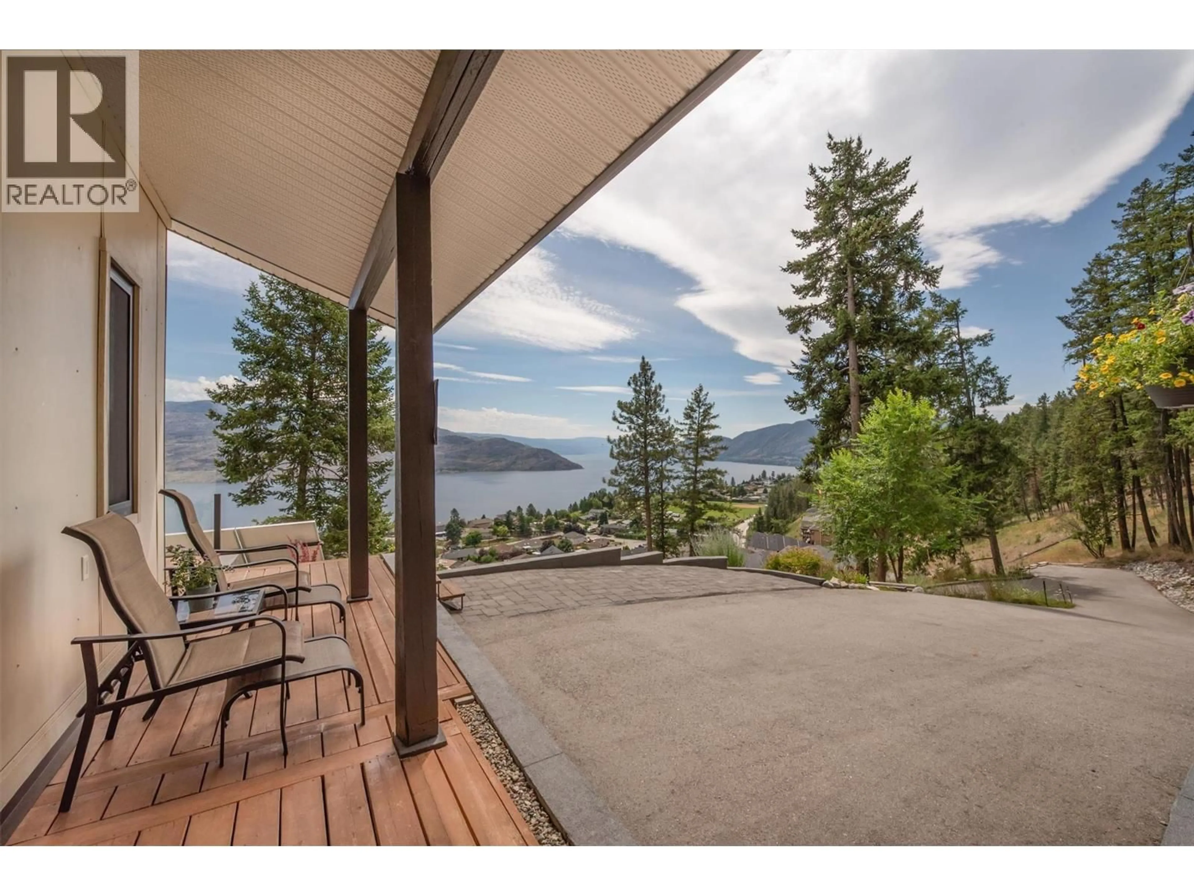 Patio, water/lake/river/ocean view for 6131 SEYMOURE LANE, Peachland British Columbia V0H1X4