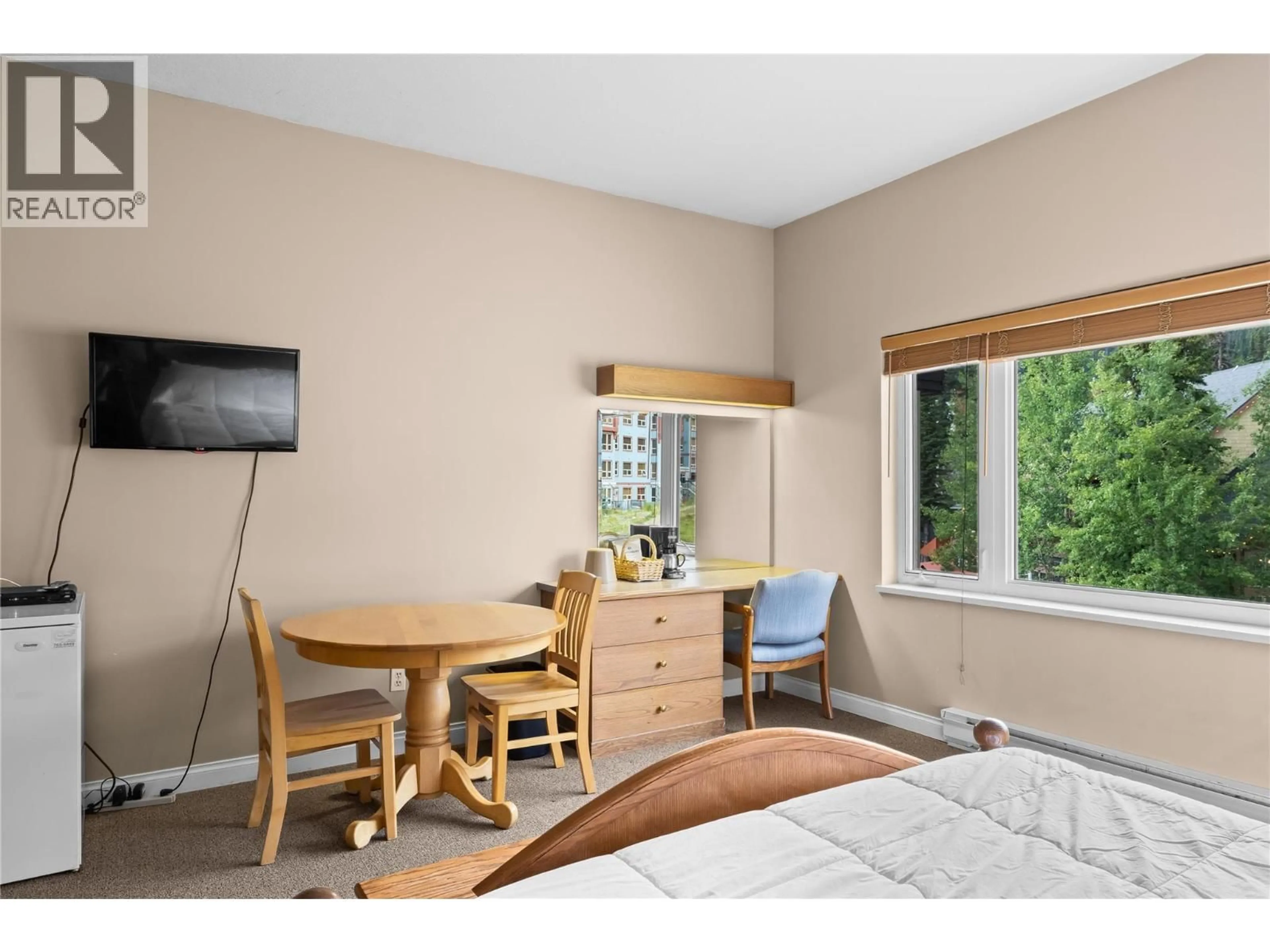 A pic of a room for 301 - 5275 BIG WHITE ROAD, Big White British Columbia V1P1T4