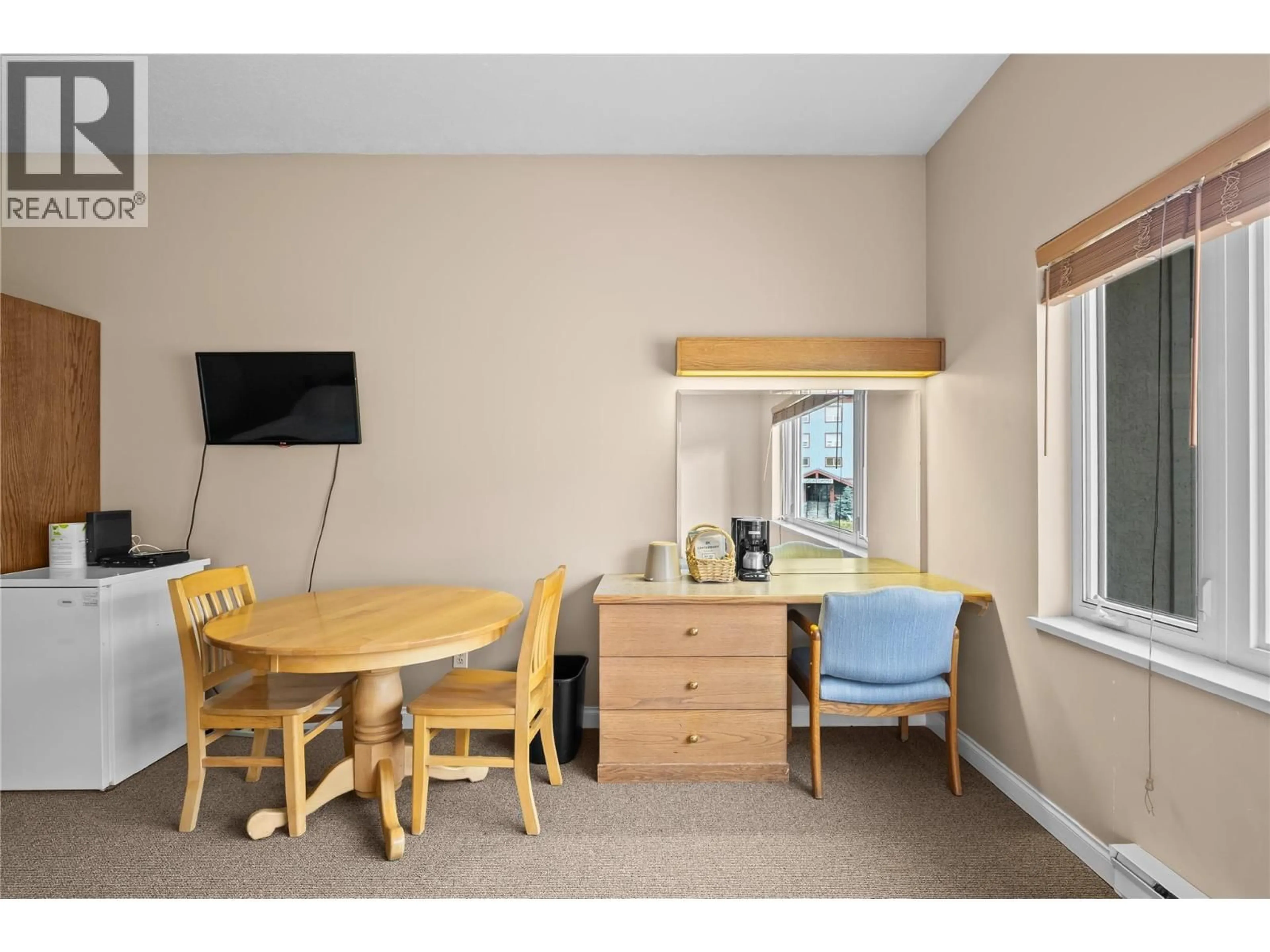 A pic of a room for 301 - 5275 BIG WHITE ROAD, Big White British Columbia V1P1T4