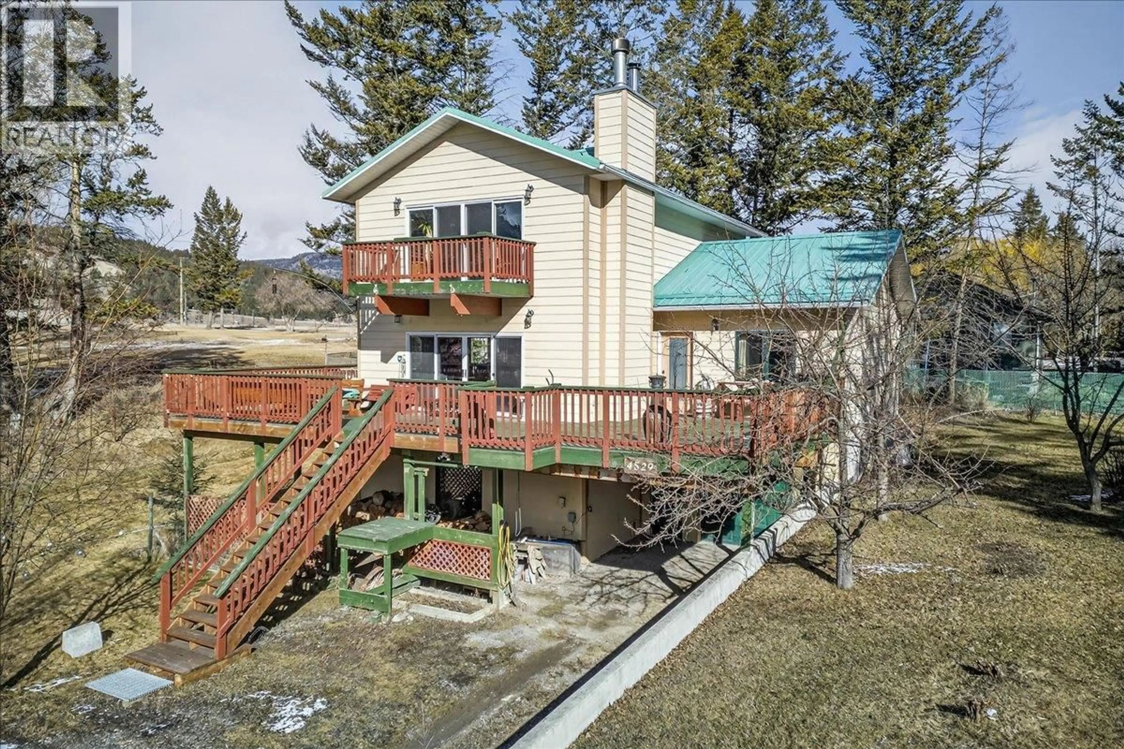 A pic from outside/outdoor area/front of a property/back of a property/a pic from drone, unknown for 4529 COLUMBIA PLACE, Fairmont Hot Springs British Columbia V0B1L2