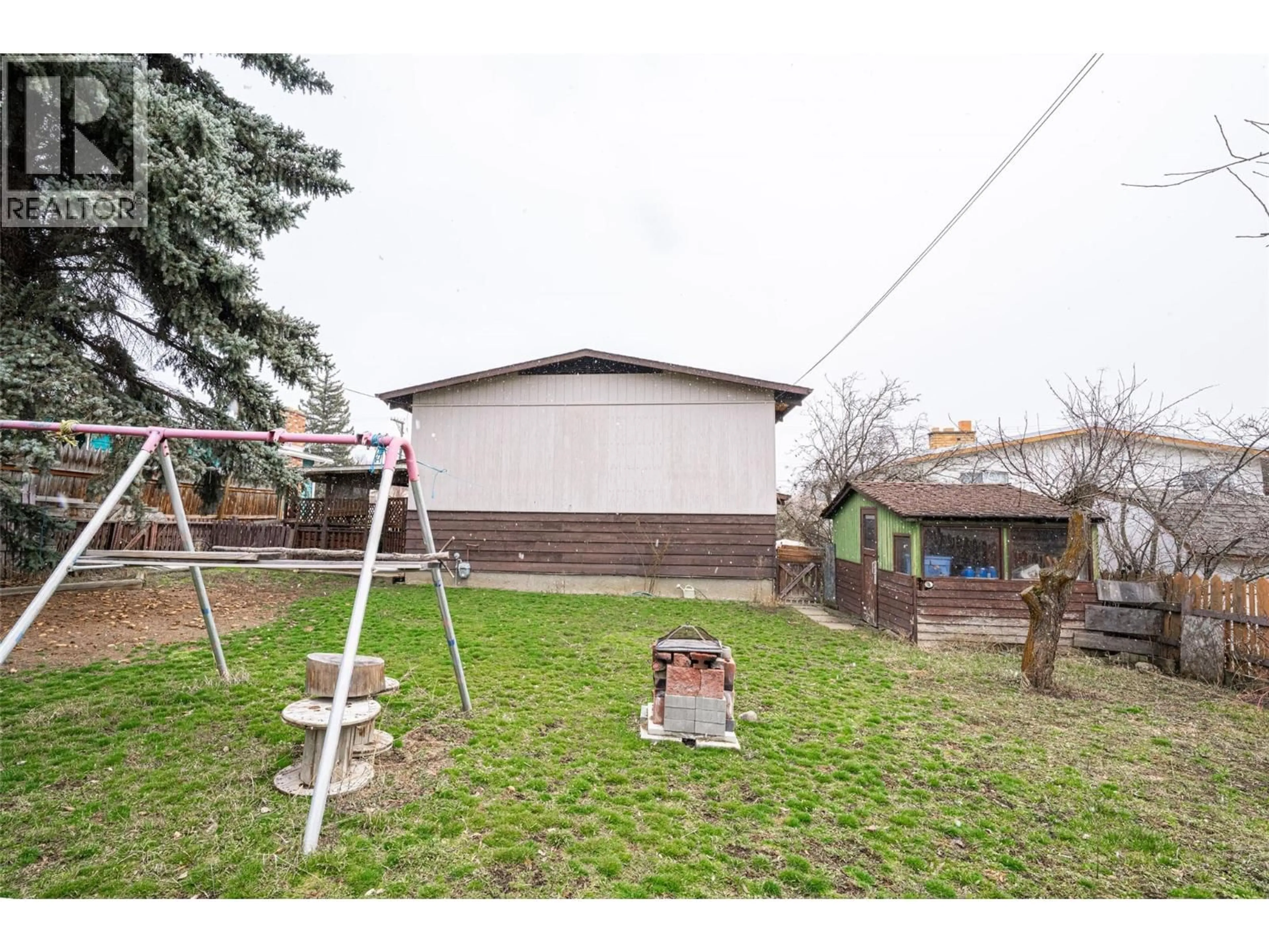 Shed for 2606 15 STREET, Vernon British Columbia V1T3V6