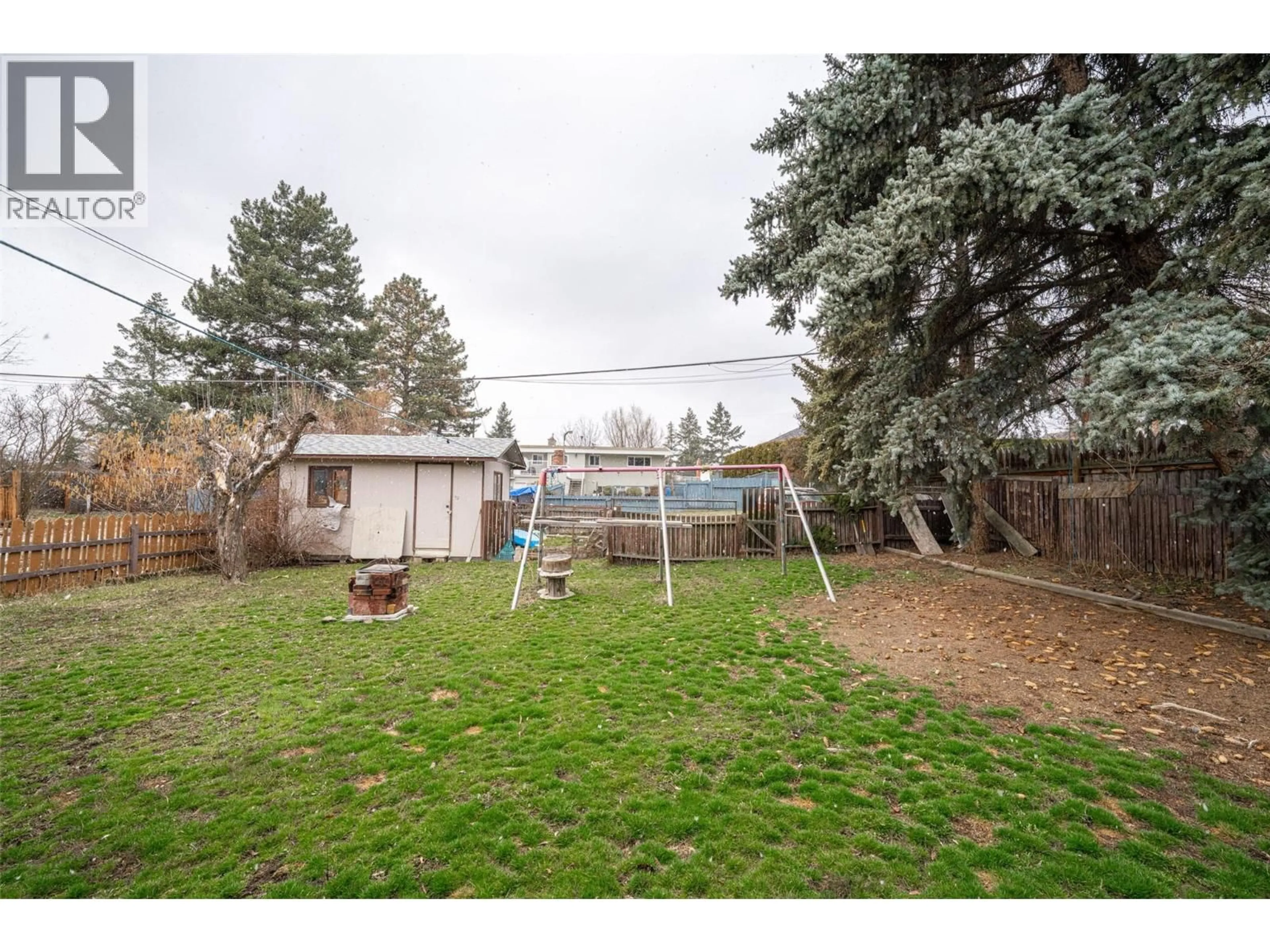 Patio, unknown for 2606 15 STREET, Vernon British Columbia V1T3V6
