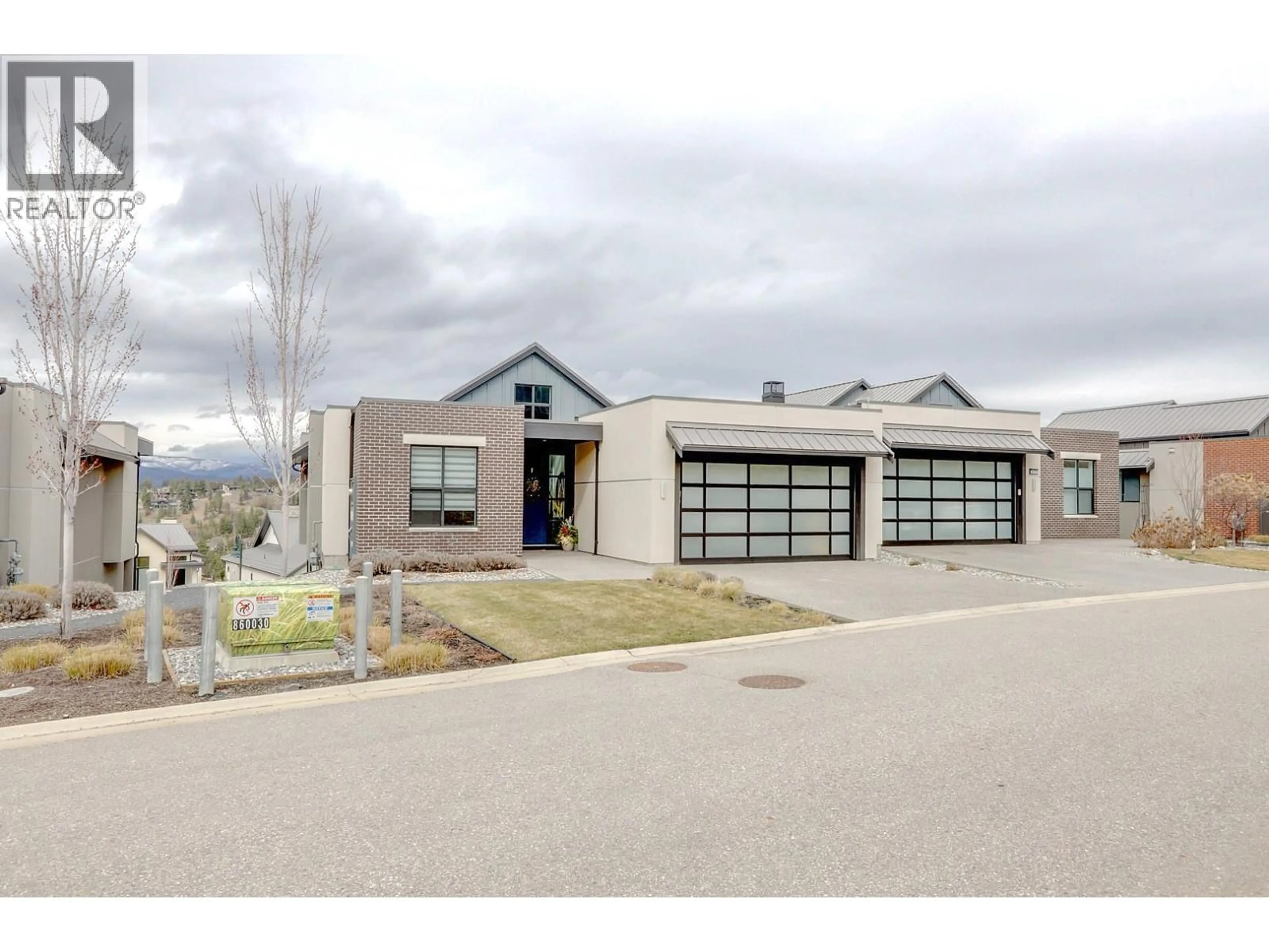 Home with brick exterior material, mountain view for 261 DOMINION WAY, Vernon British Columbia V1H2M1