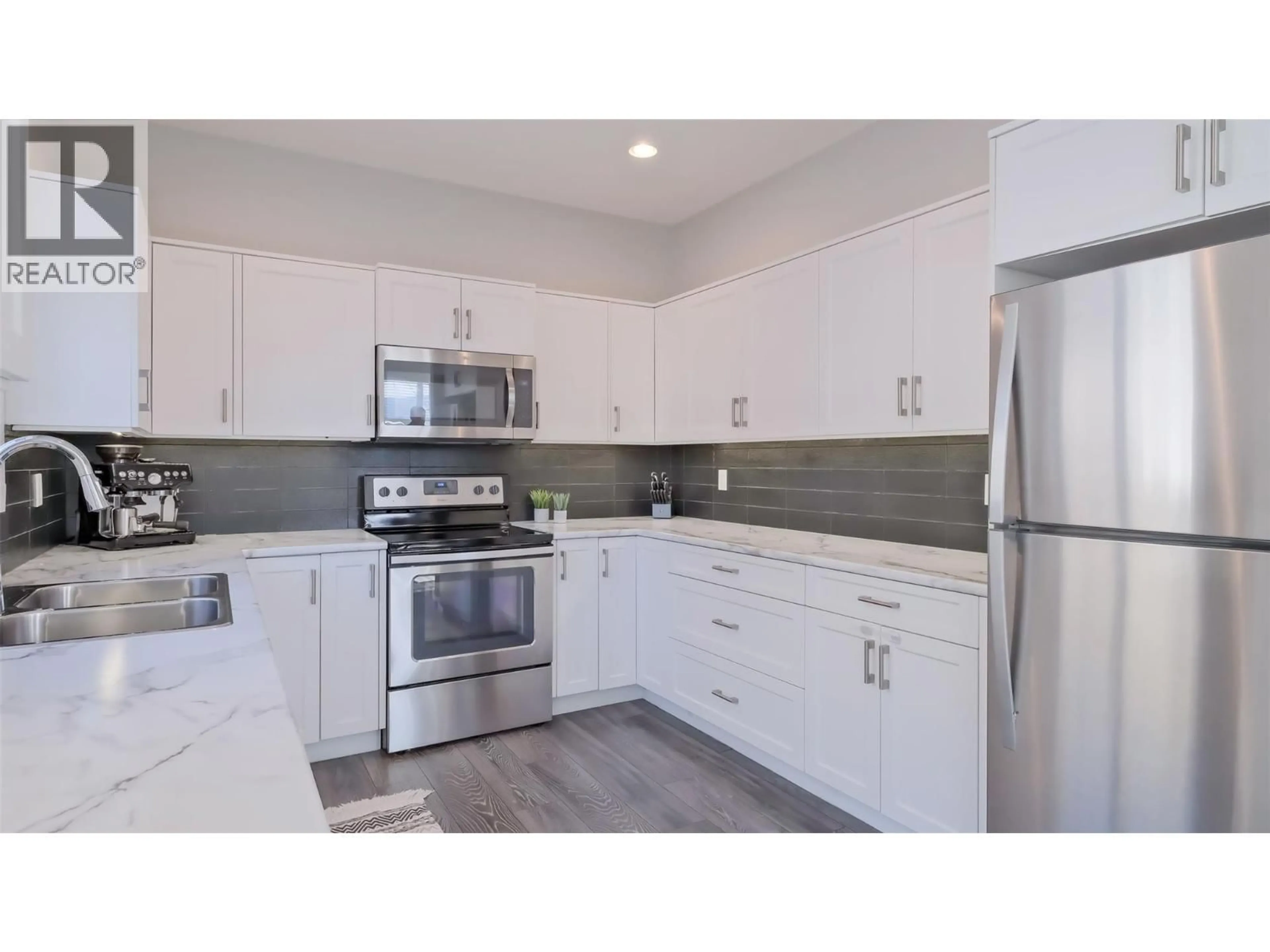 Standard kitchen, ceramic/tile floor for 1 - 3909 30TH AVENUE, Vernon British Columbia V1T2G2
