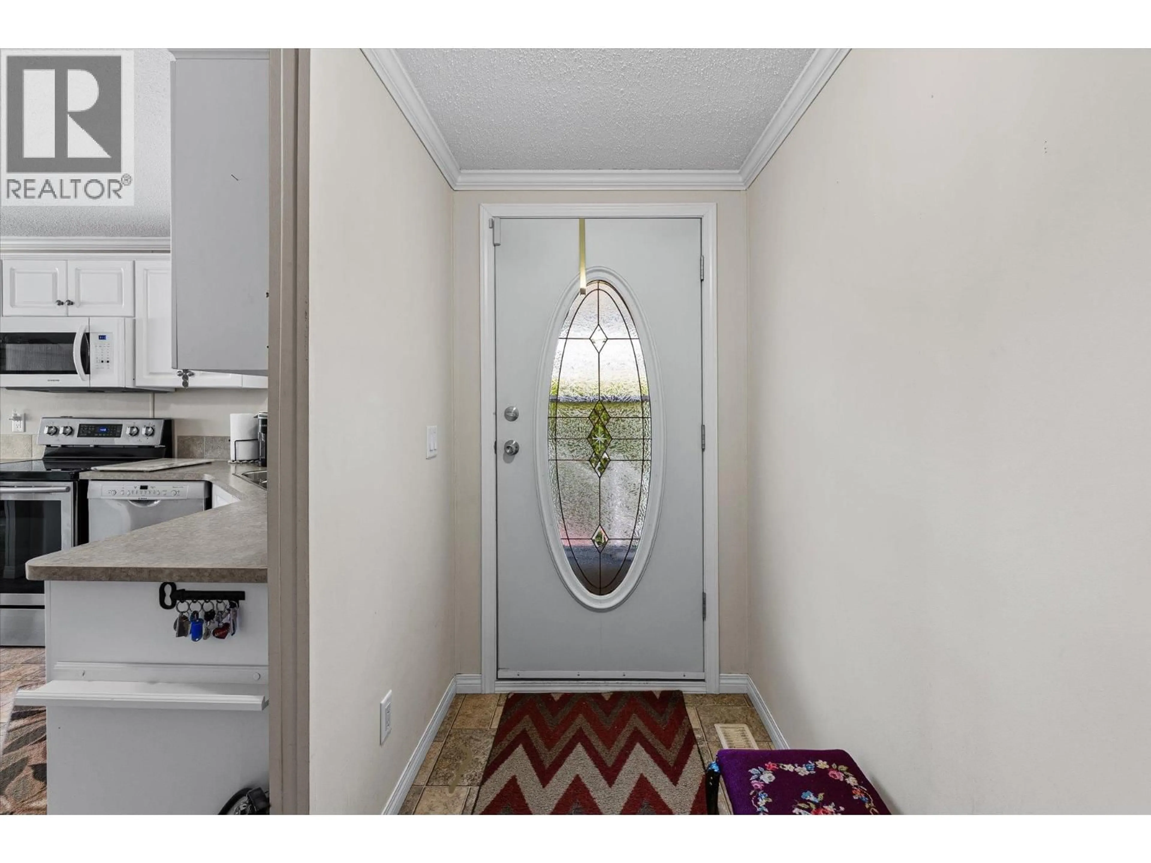 Indoor entryway for 48 - 610 KATHERINE ROAD, West Kelowna British Columbia V1Z3G2