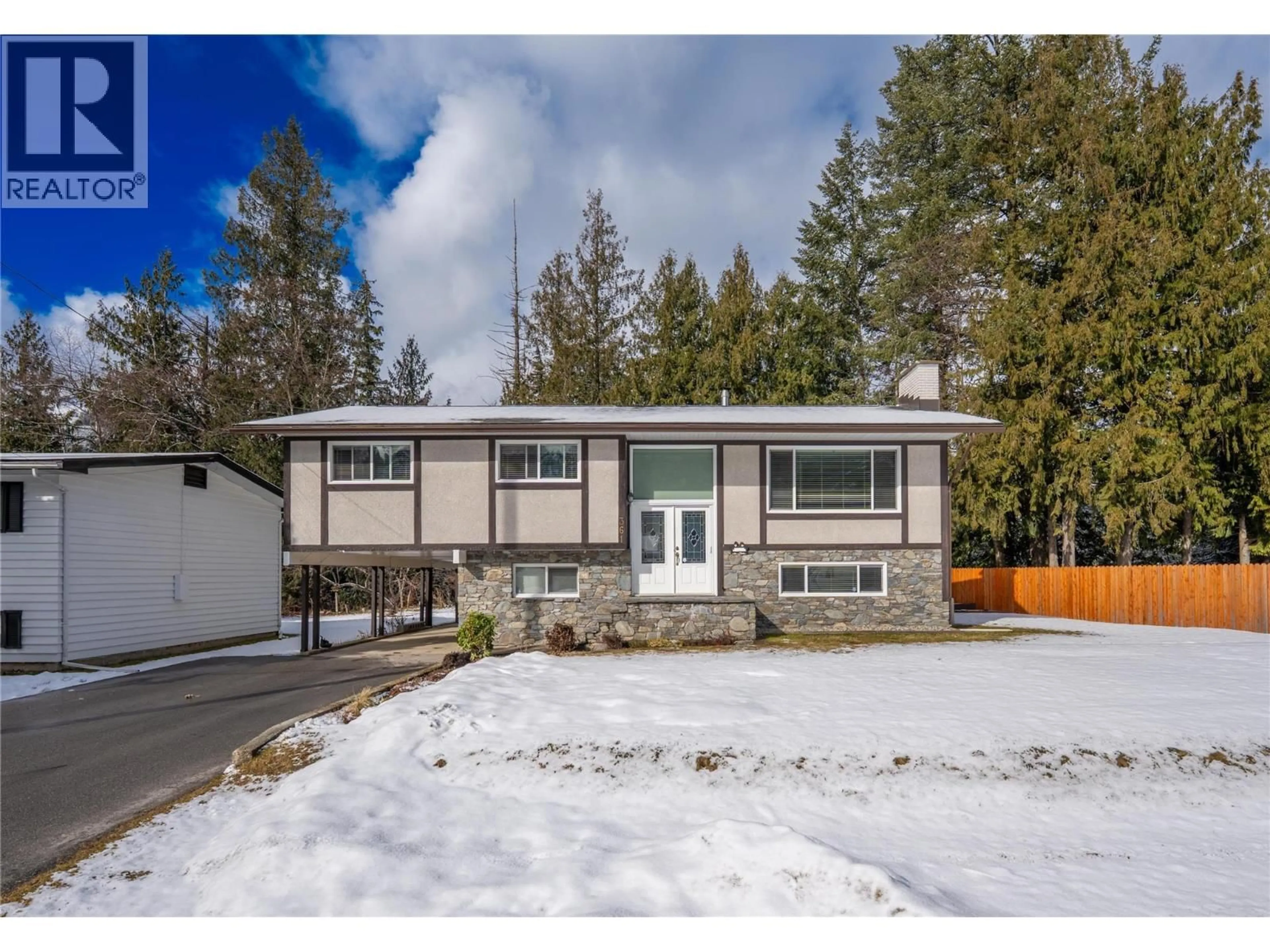 A pic from outside/outdoor area/front of a property/back of a property/a pic from drone, street for 361 PEARKES DRIVE, Revelstoke British Columbia V0E2S0