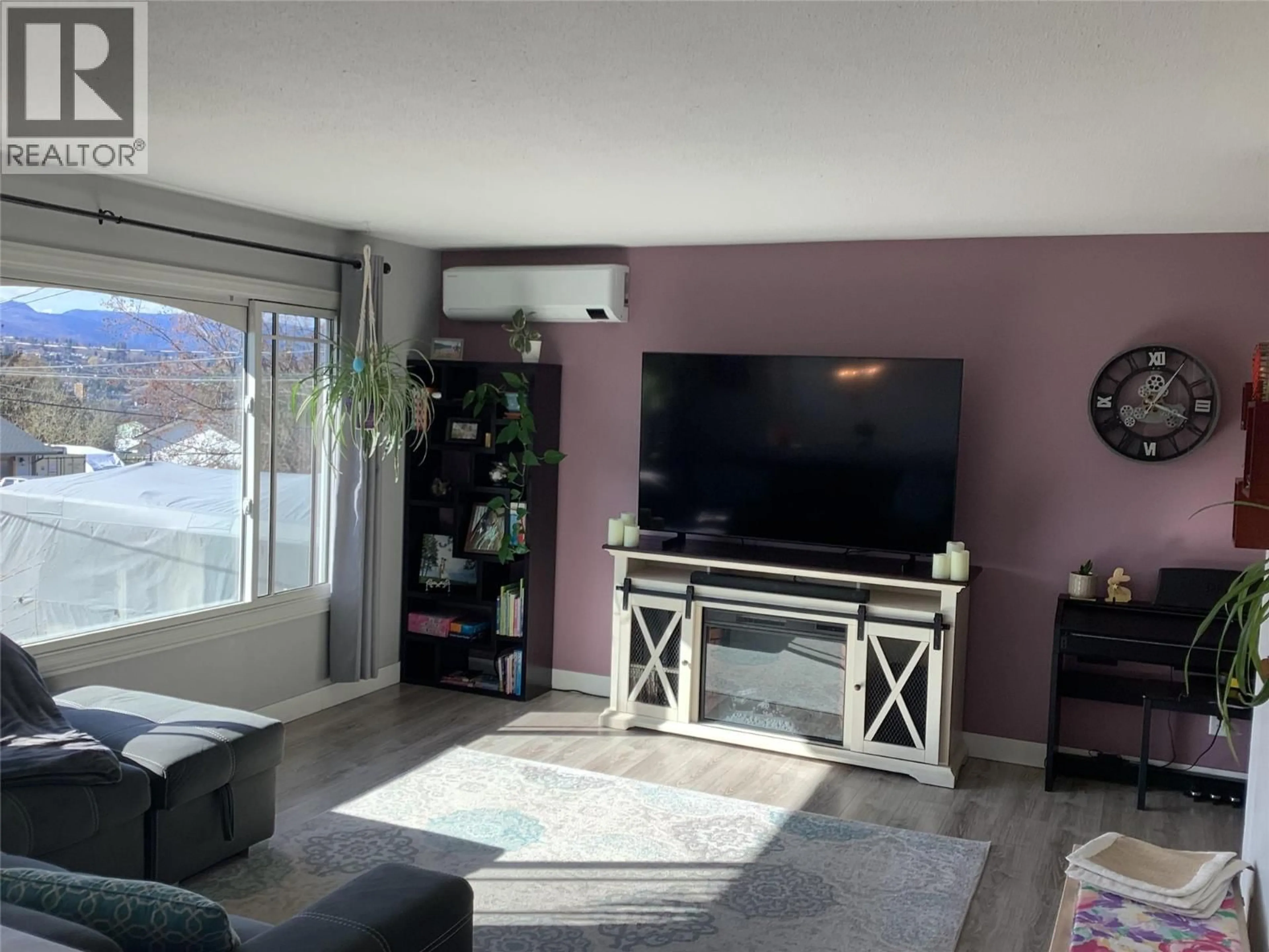 Living room with furniture, unknown for 10651 SHERMAN DRIVE, Lake Country British Columbia V4V1W2