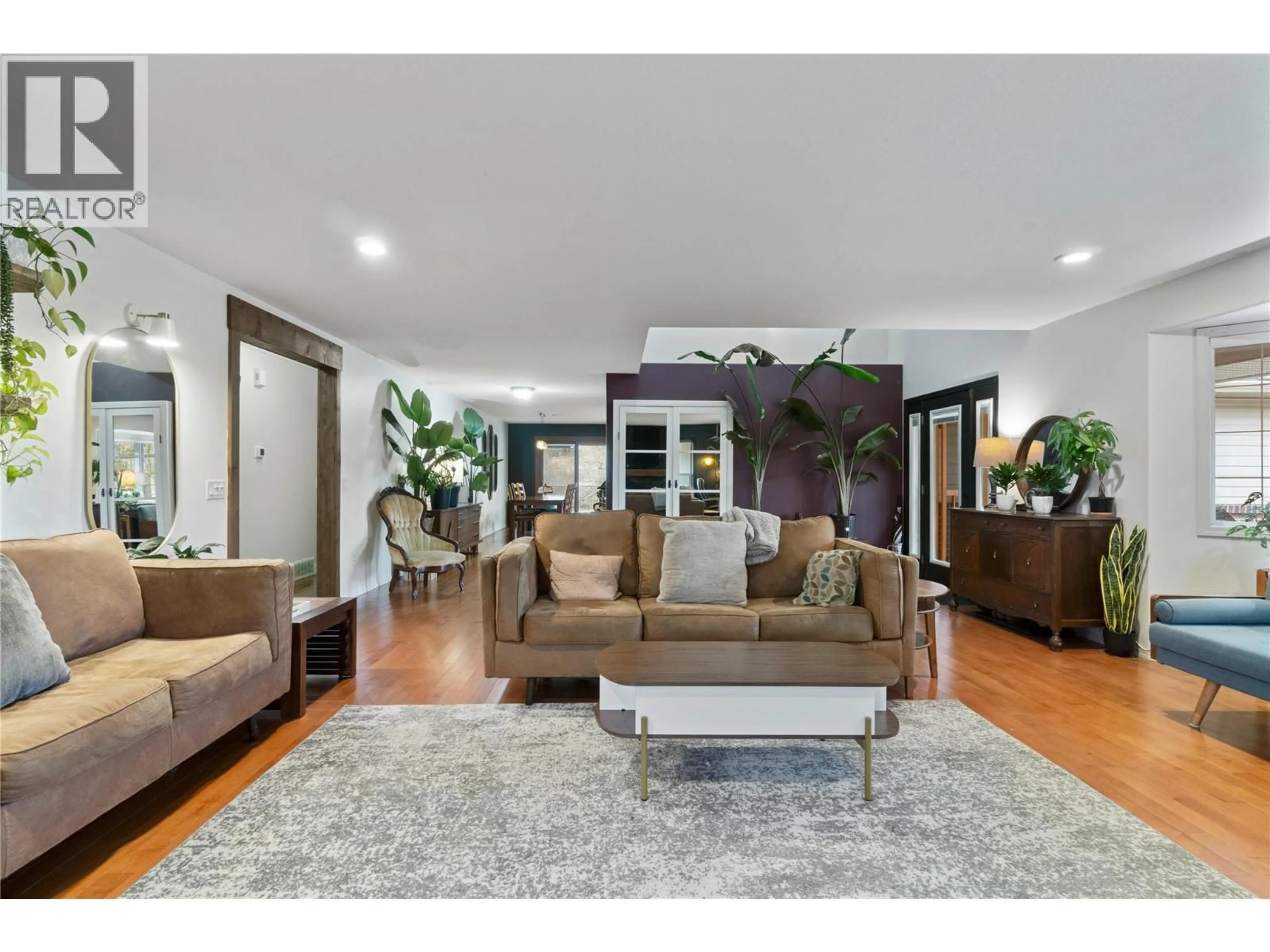 Living room with furniture, unknown for 3960 50 STREET NORTHEAST, Salmon Arm British Columbia V1E1Y5