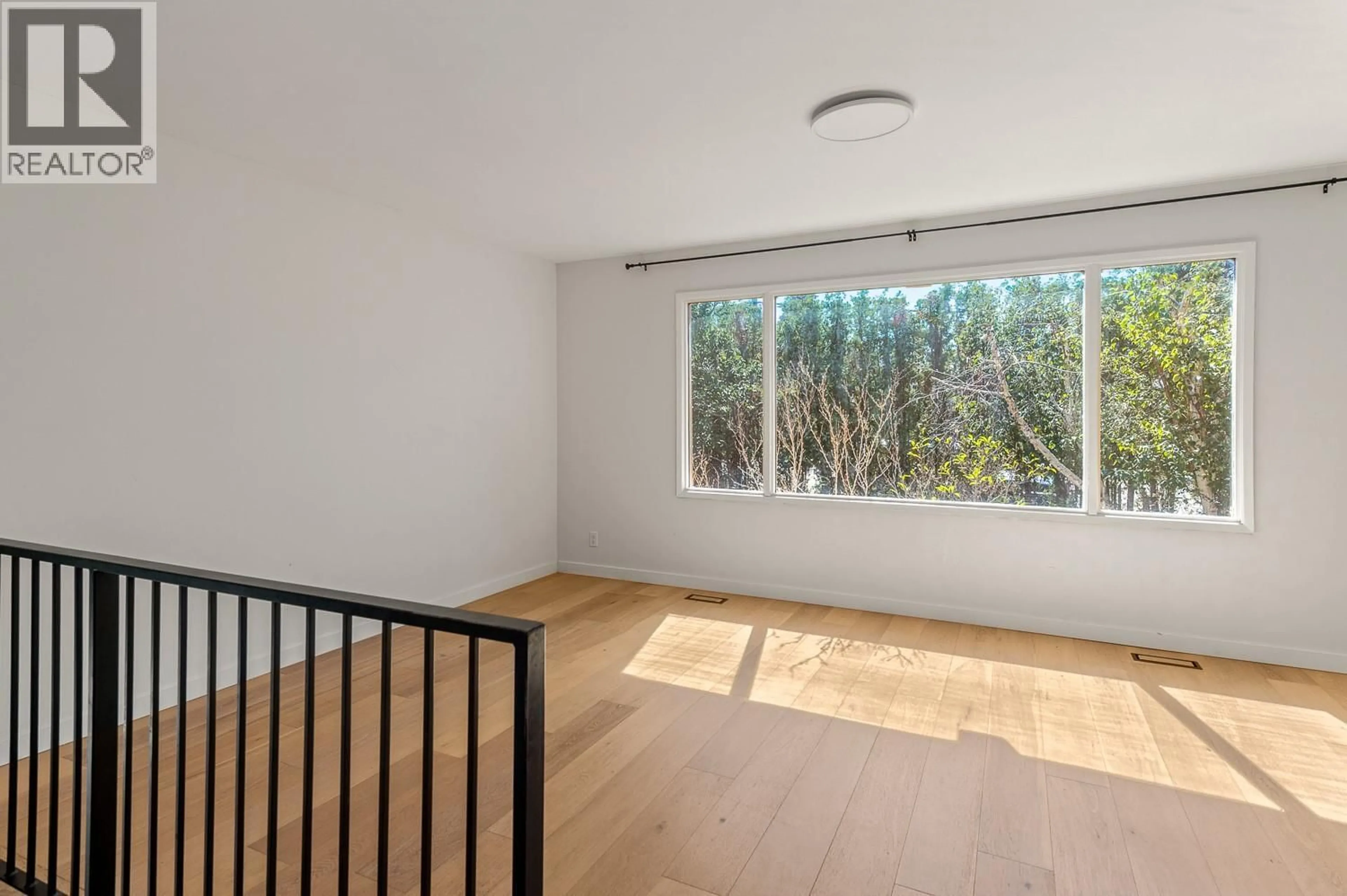 A pic of a room for 460 ELDORADO ROAD, Kelowna British Columbia V1W1G8