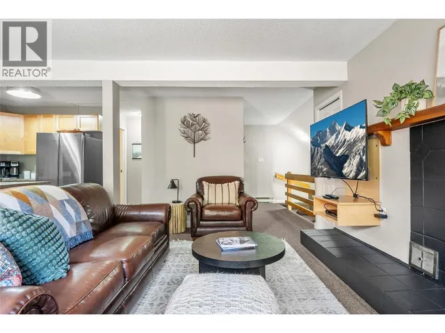 624 - 2030 PANORAMA DRIVE, Panorama 5