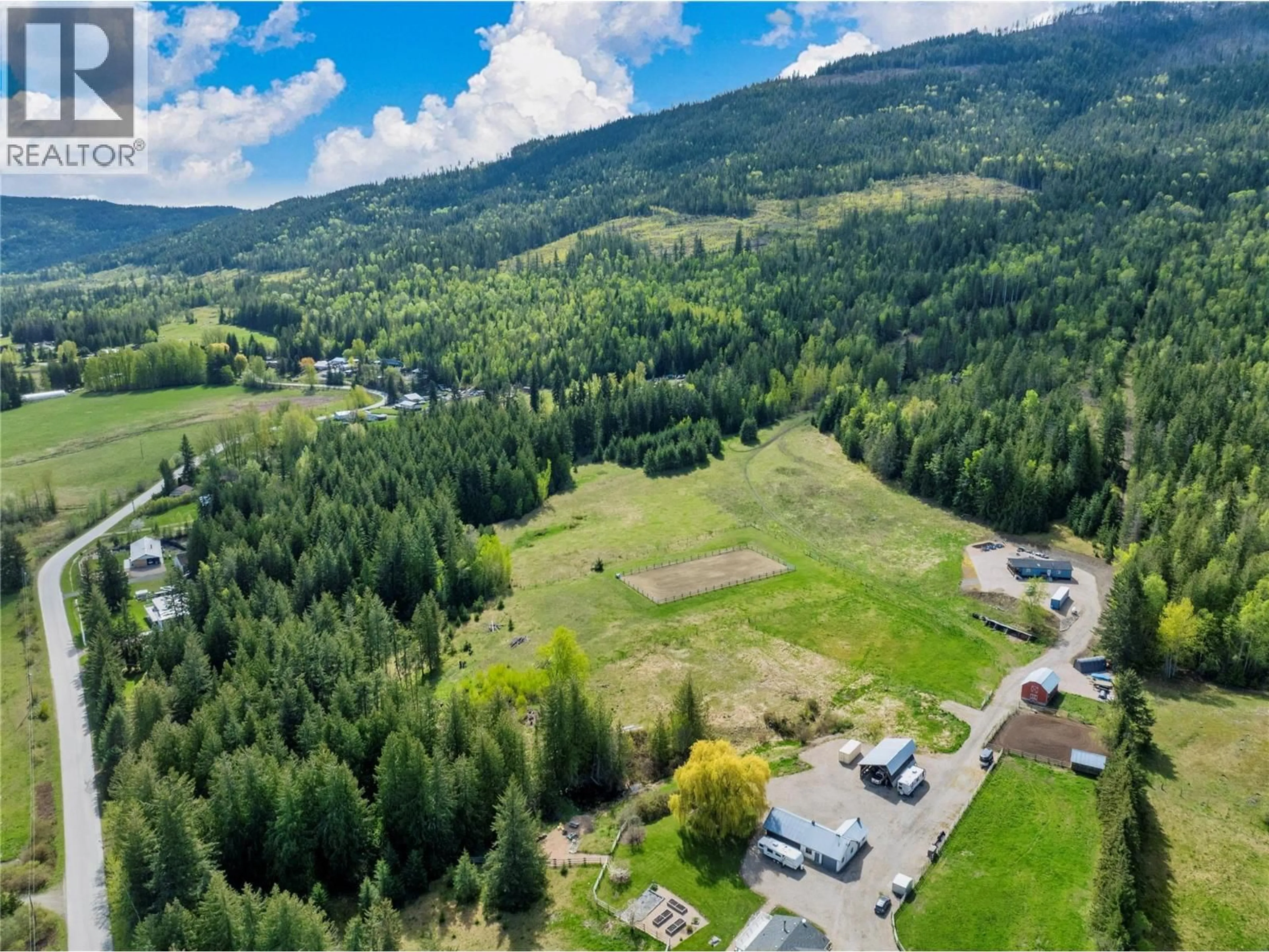 A pic from outside/outdoor area/front of a property/back of a property/a pic from drone, mountain view for 1706 TAYLOR ROAD, Sorrento British Columbia V0E2W1