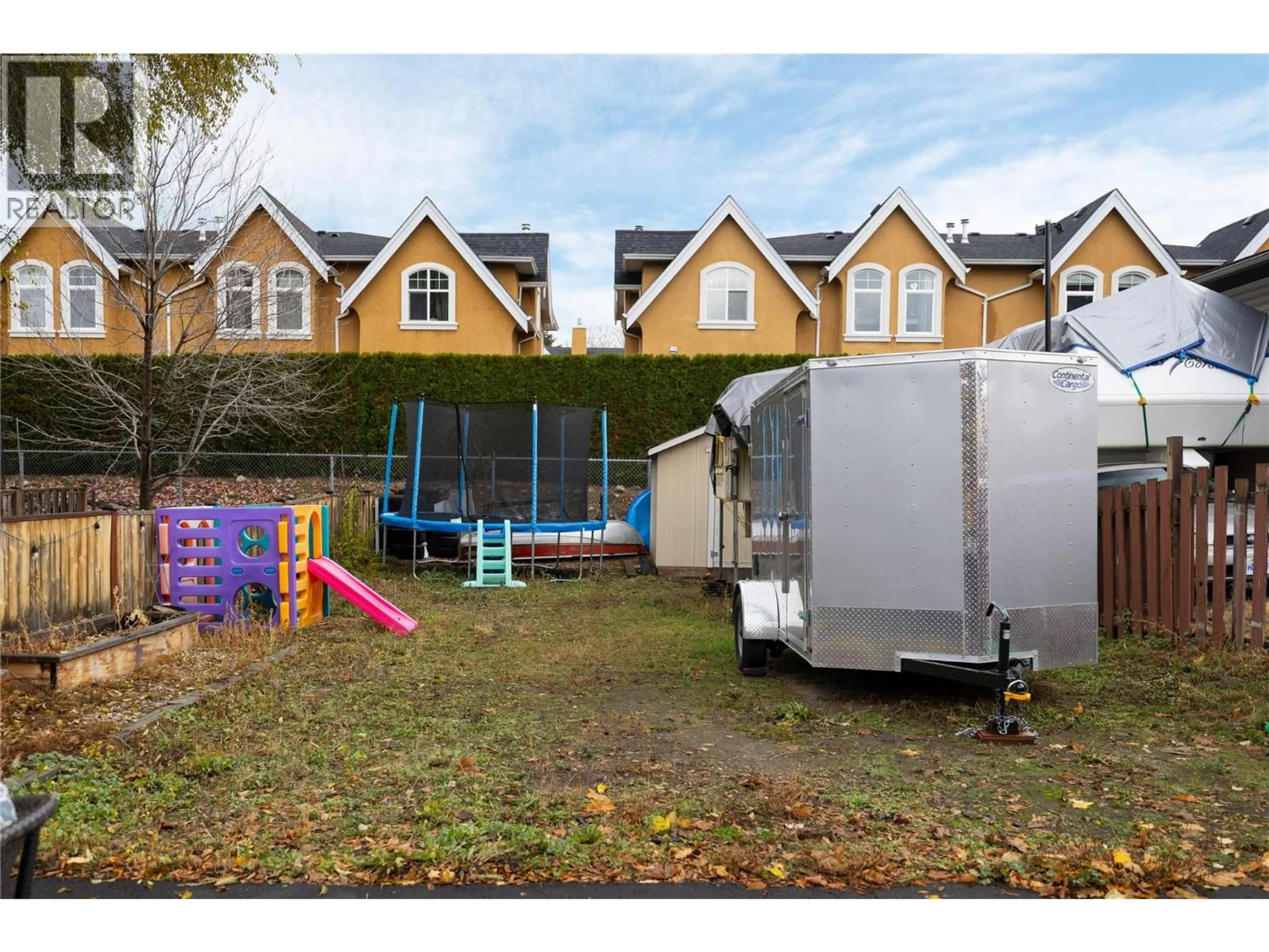 Unknown for 421 FLEMING ROAD, Kelowna British Columbia V1X3Z4