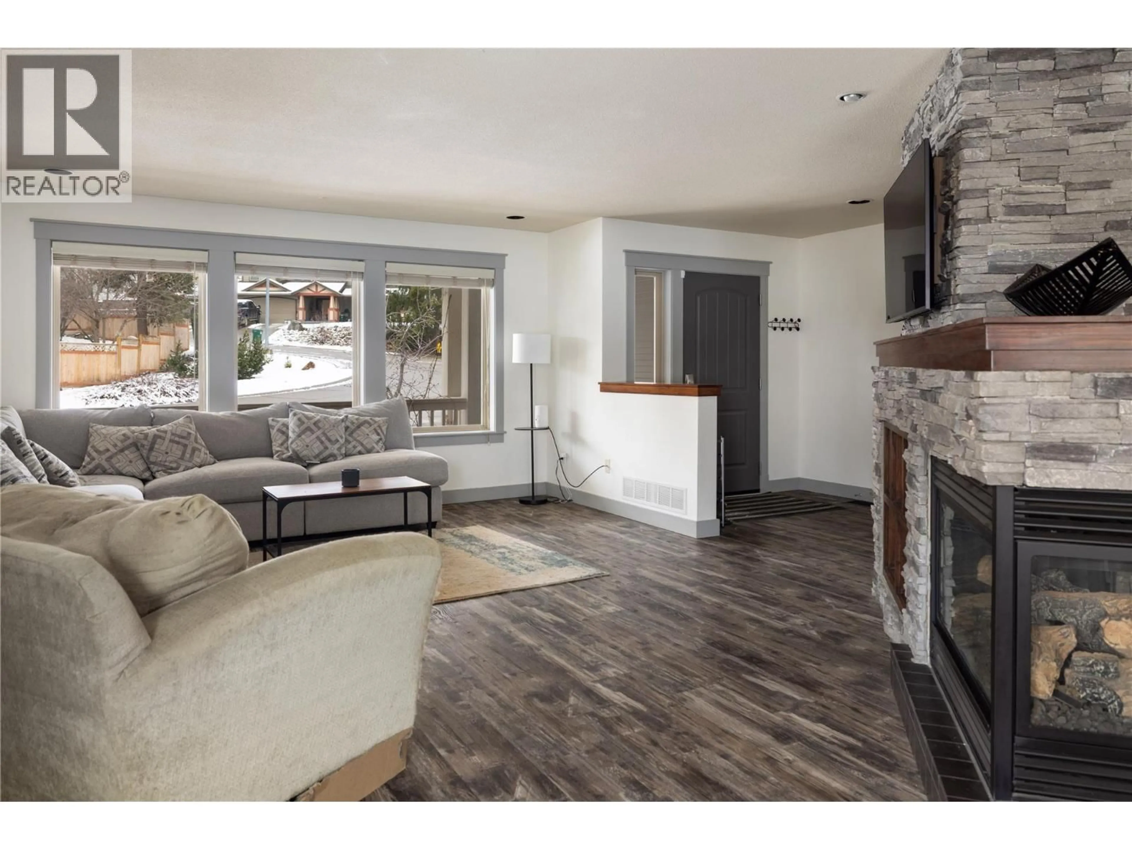 Unknown for 2049 SKYVIEW CRESCENT, Lumby British Columbia V0E2G0