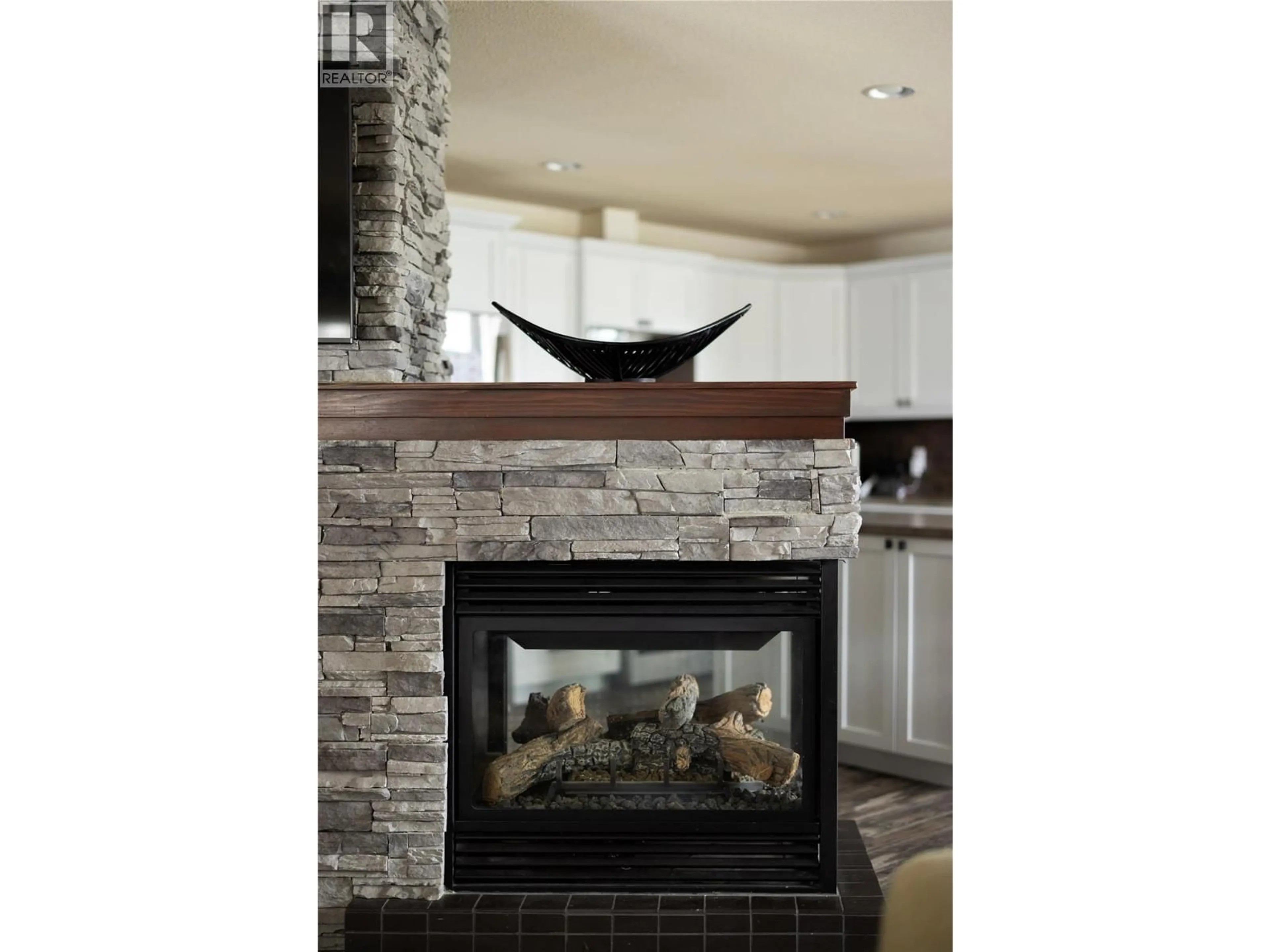 Unknown for 2049 SKYVIEW CRESCENT, Lumby British Columbia V0E2G0