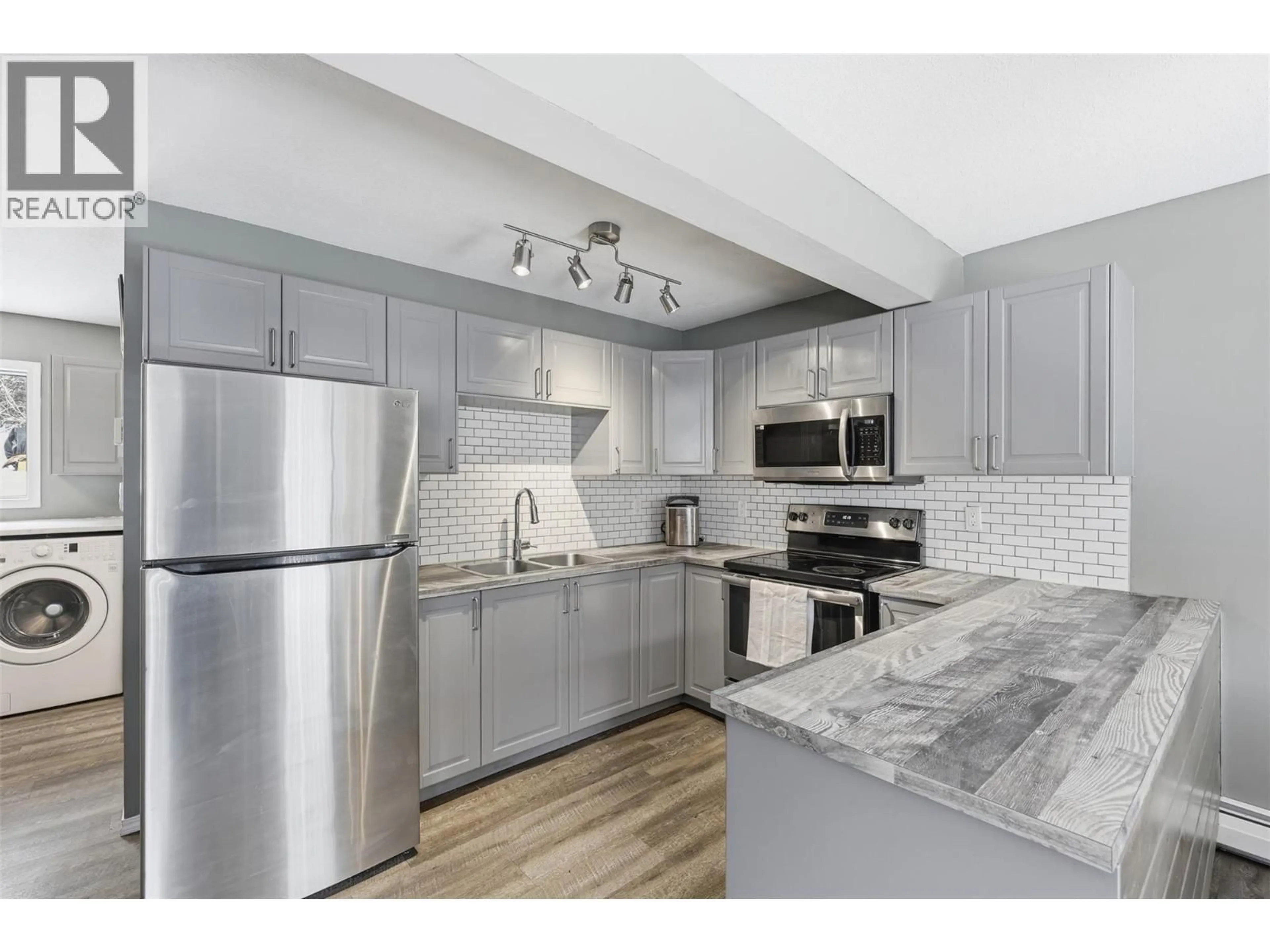 Open concept kitchen, unknown for 1394 BURFIELD DRIVE, Sun Peaks British Columbia V0E5N0