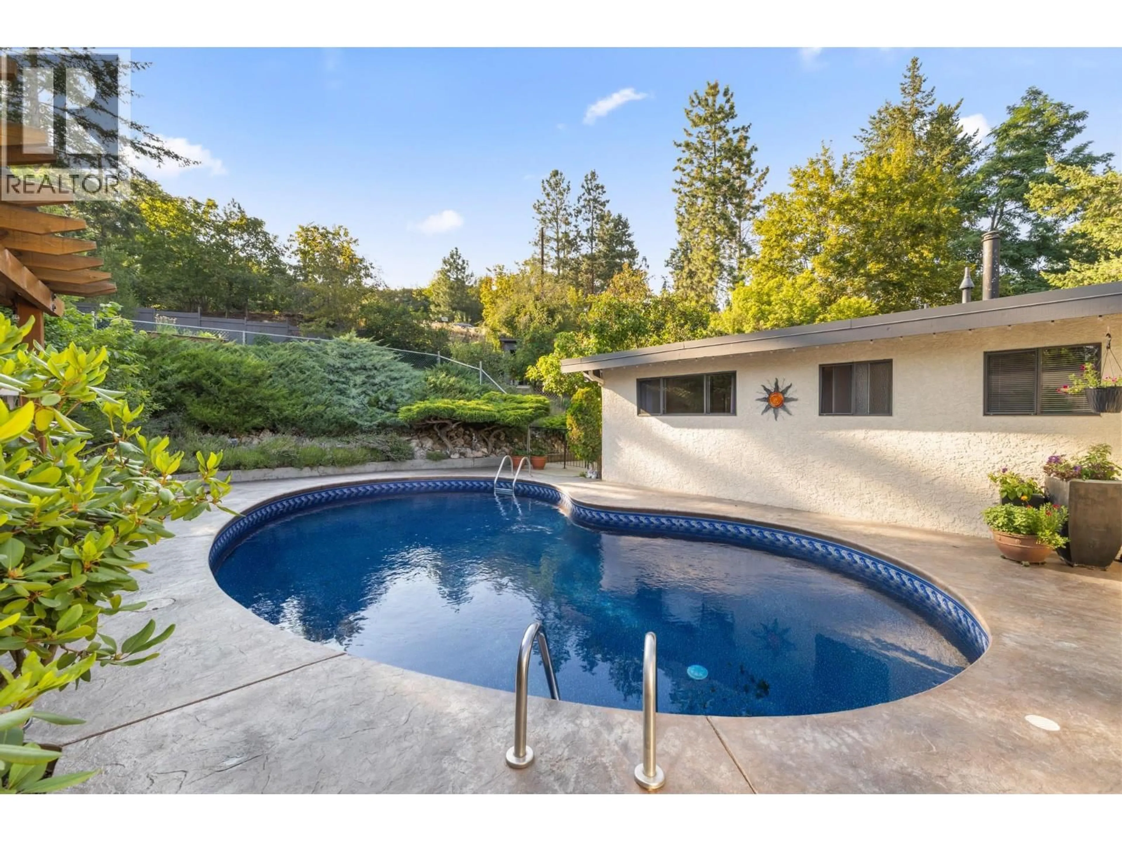 Pool for 48 CARAMILLO ROAD, Kelowna British Columbia V1V1B3