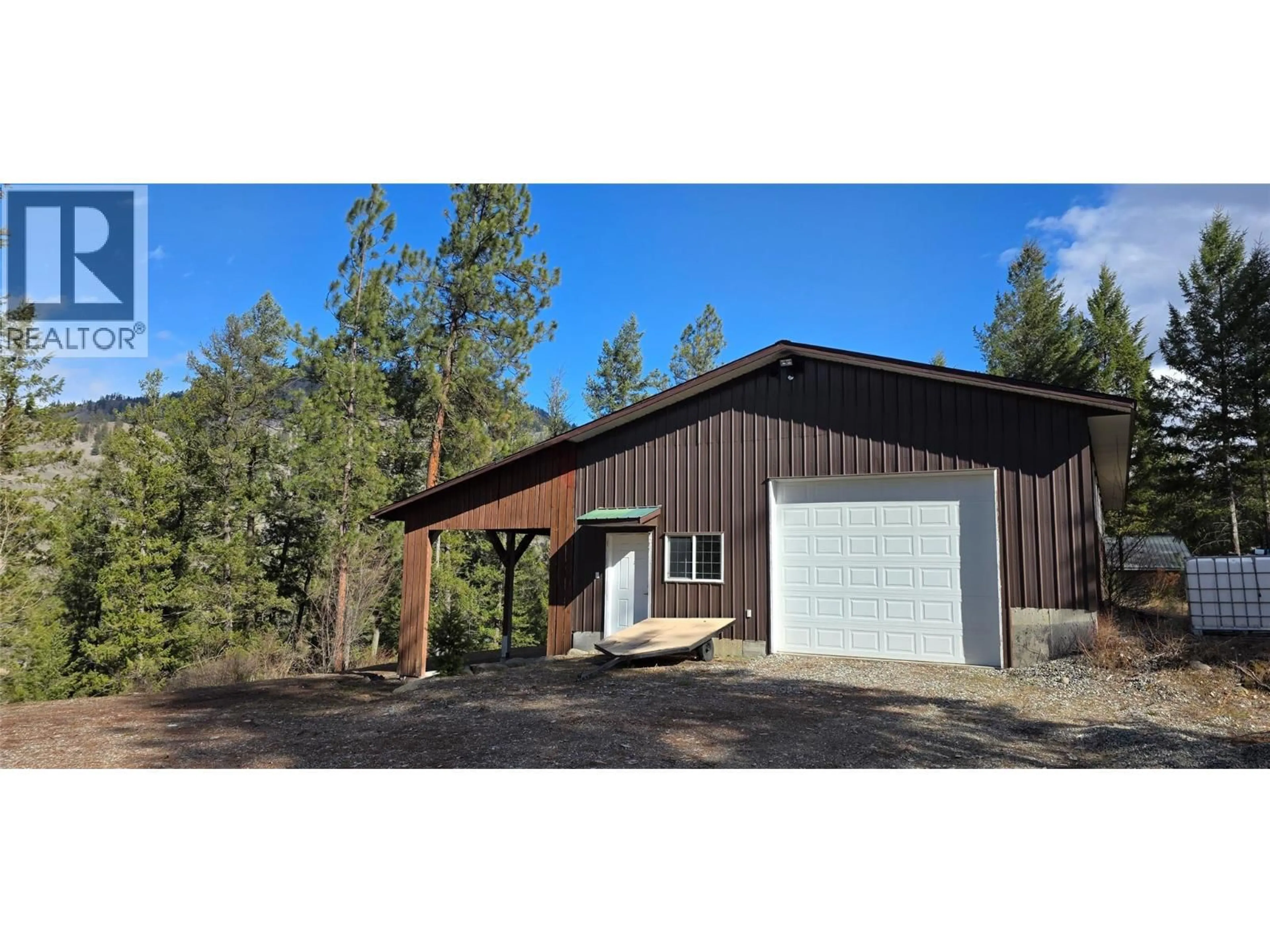 Indoor garage for 3400 HIGHWAY 3 OTHER, Rock Creek British Columbia V0H1Y0