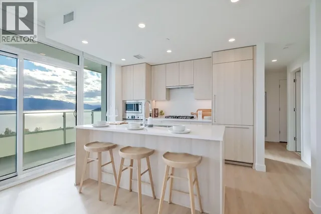 2401 - 238 LEON AVENUE, Kelowna 4