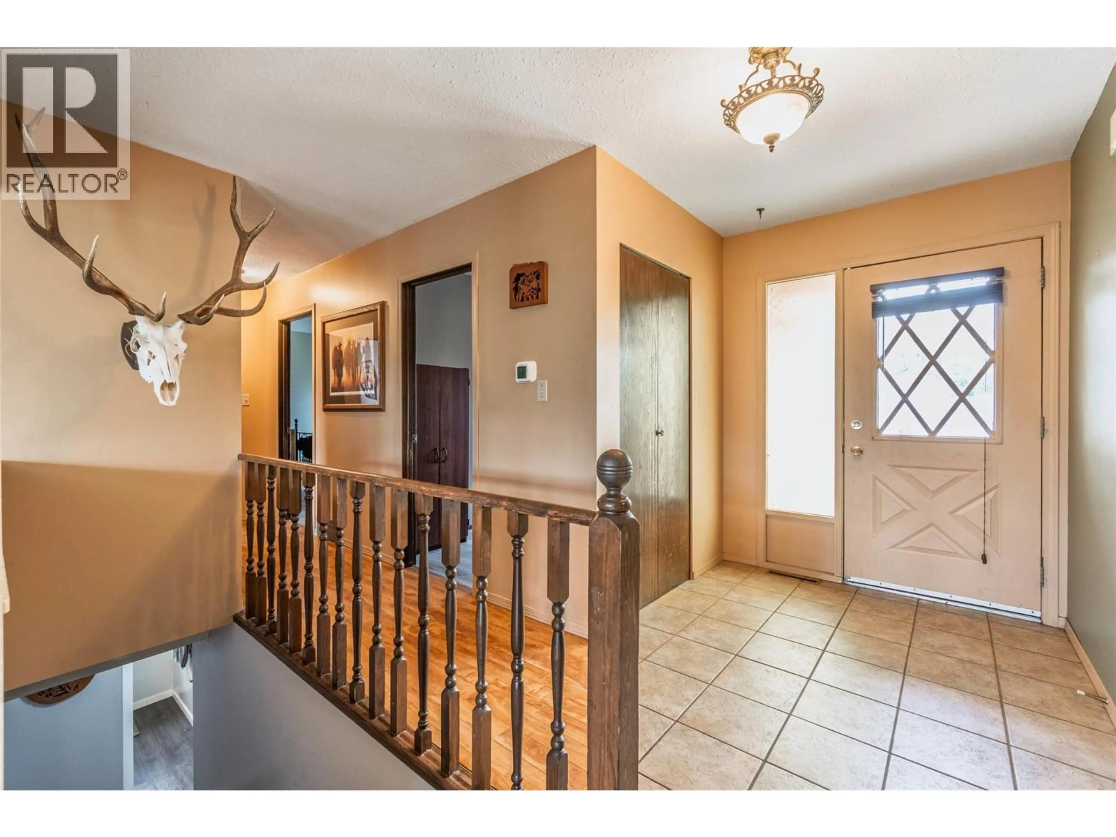 Indoor entryway for 6563 MOUNTAINVIEW DRIVE, Oliver British Columbia V0H1T4