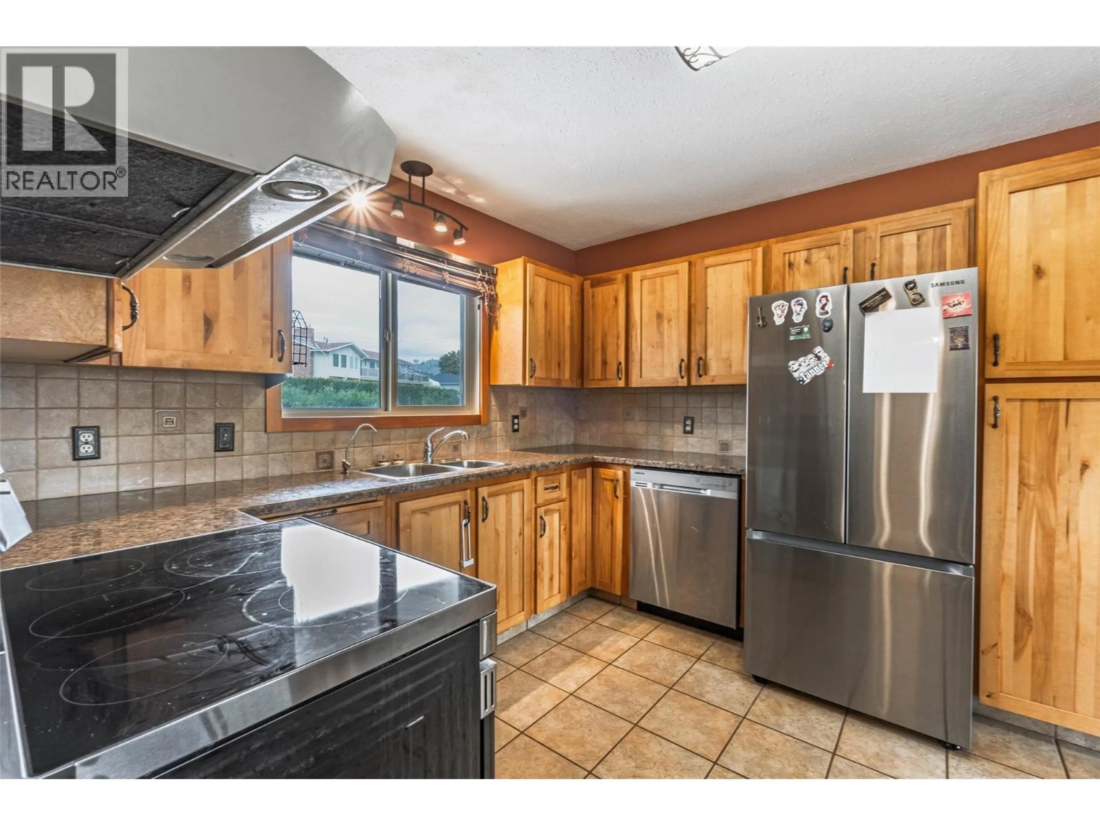 Standard kitchen, unknown for 6563 MOUNTAINVIEW DRIVE, Oliver British Columbia V0H1T4