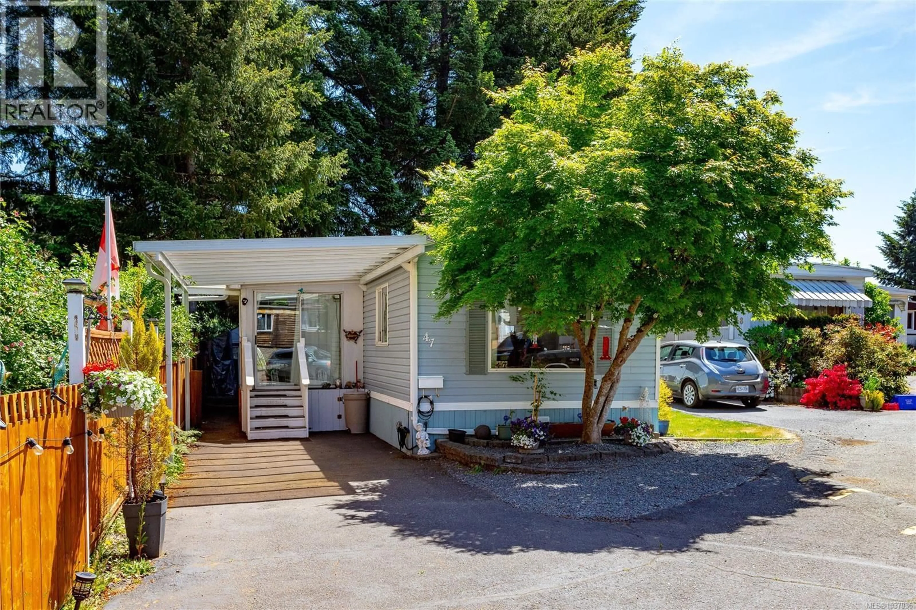 Home with vinyl exterior material, street for 47 - 2817 SOOKE LAKE ROAD, Langford British Columbia V9B4P9