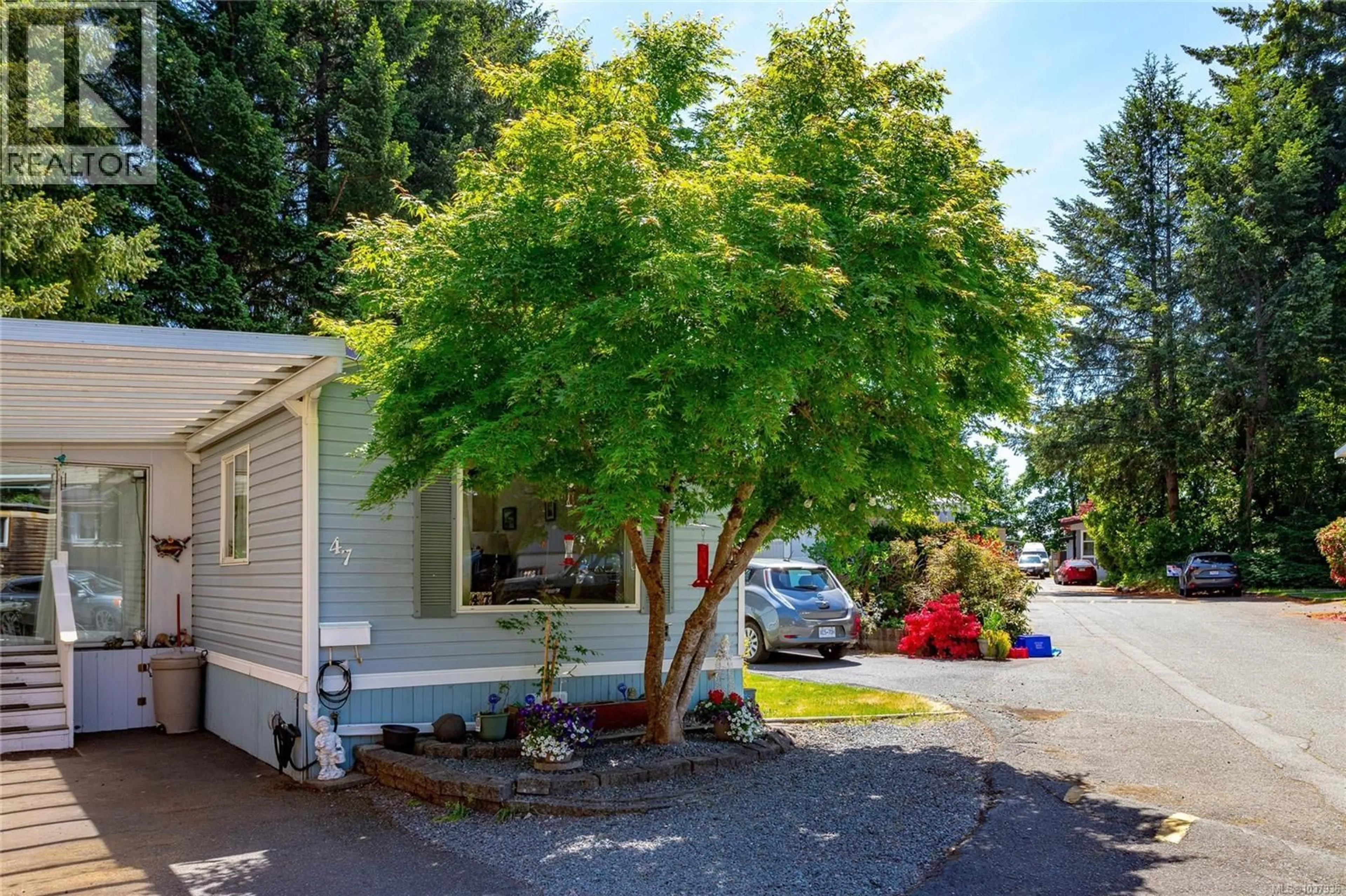 Home with vinyl exterior material, street for 47 - 2817 SOOKE LAKE ROAD, Langford British Columbia V9B4P9