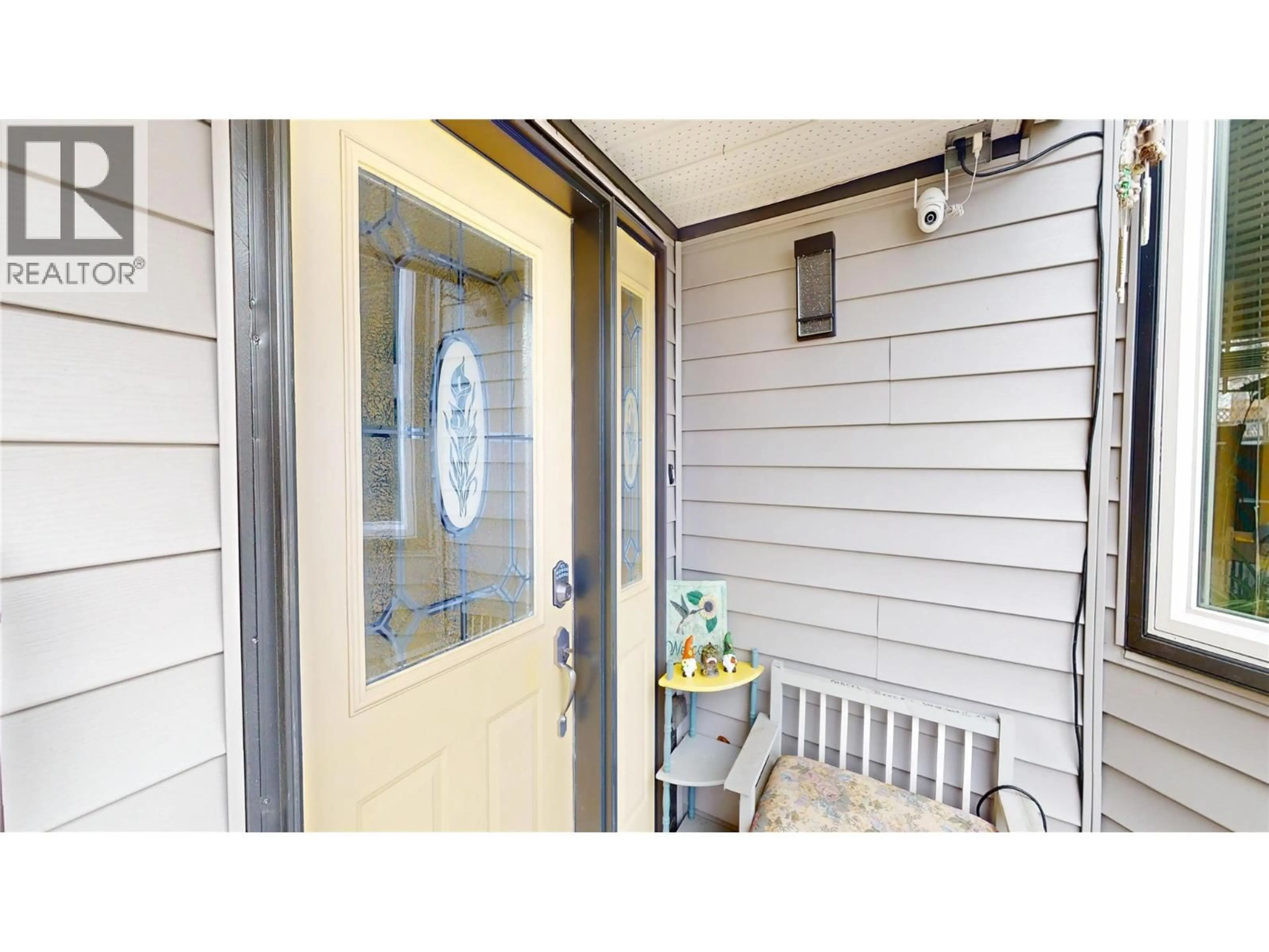 Indoor entryway for 2921 2B STREET SOUTH, Cranbrook British Columbia V1C5G1