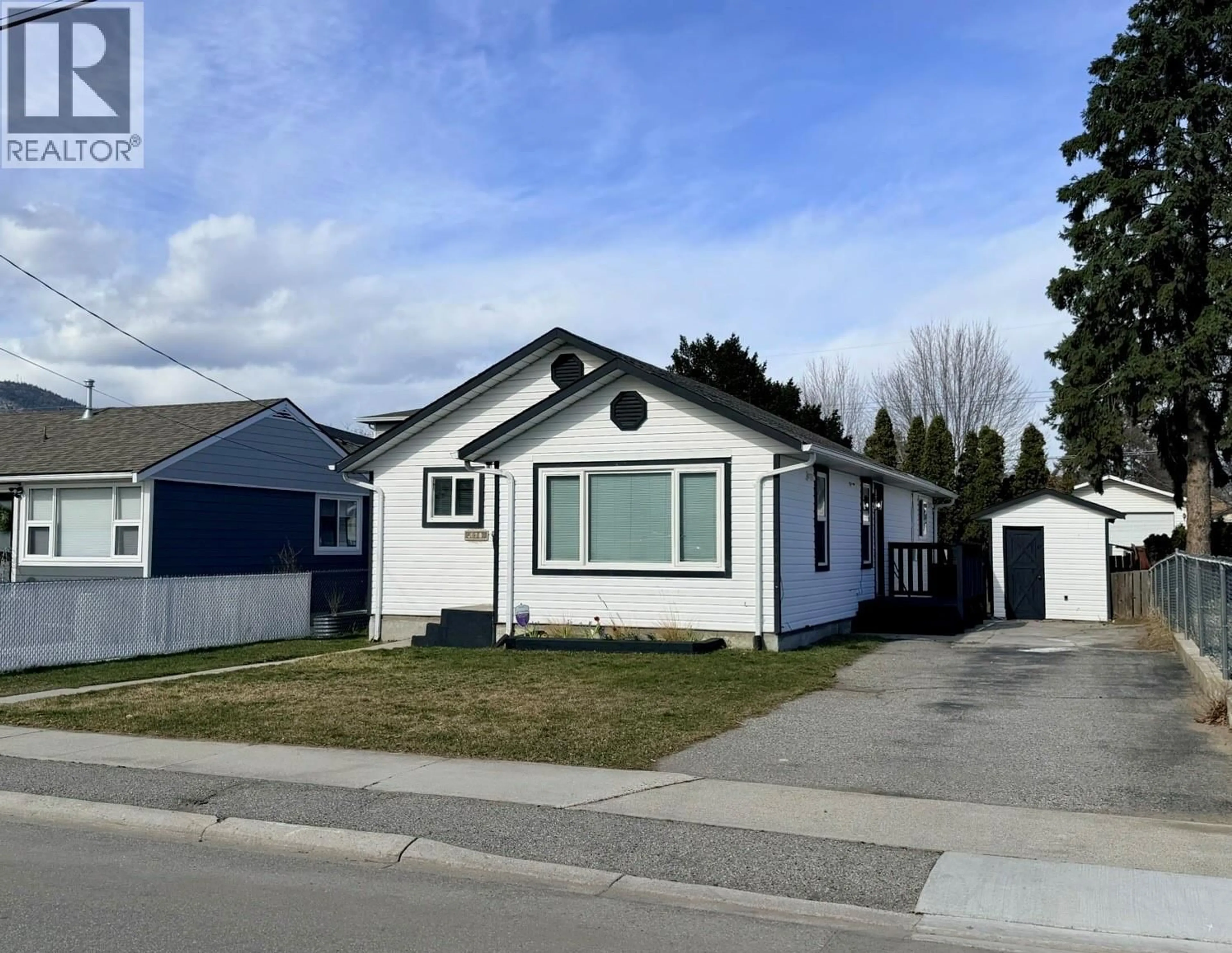 Home with vinyl exterior material, street for 361 DOUGLAS AVENUE, Penticton British Columbia V2A2V1