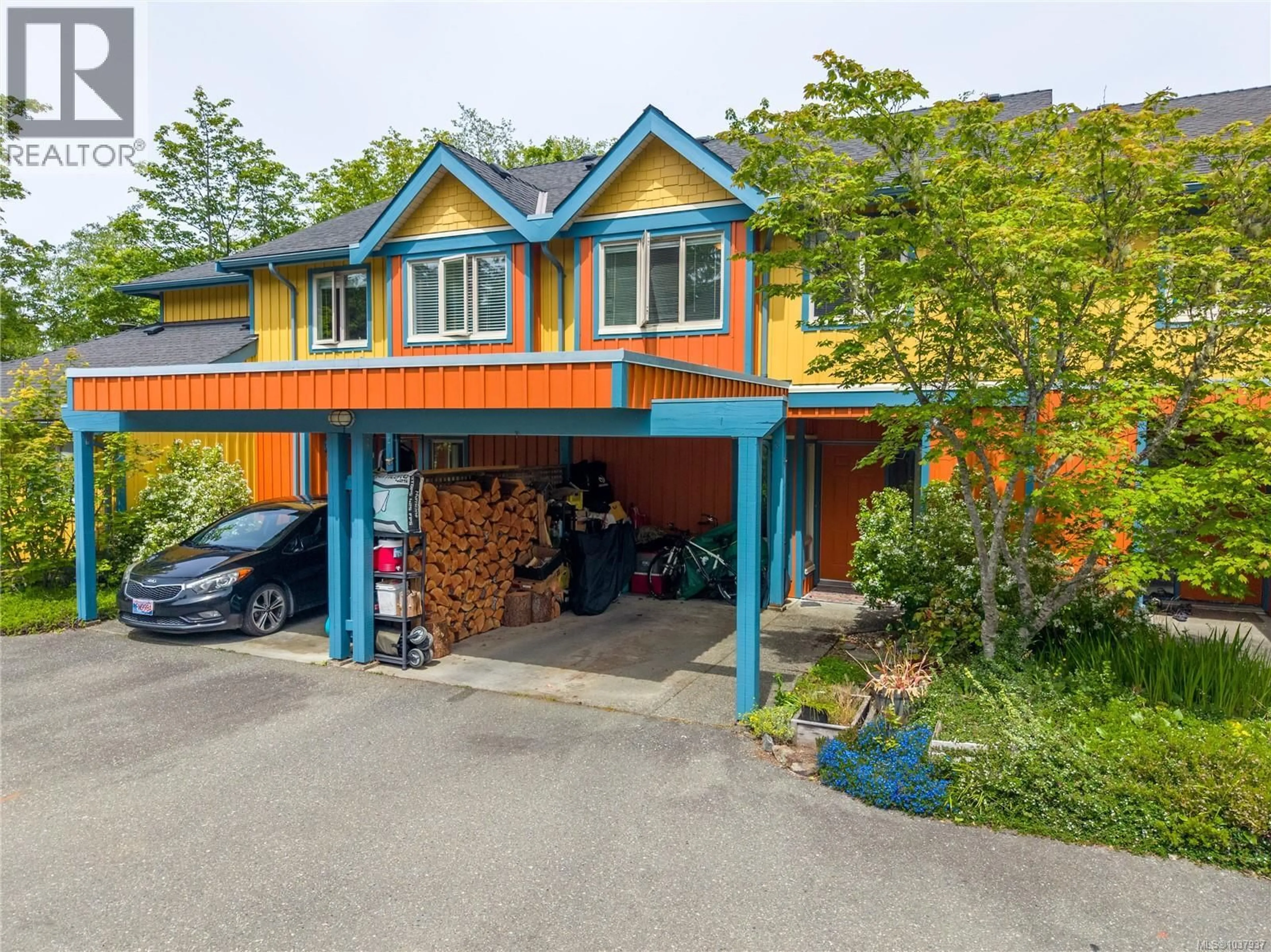 Indoor garage for 3 - 295 ARNET ROAD, Tofino British Columbia V0R2Z0