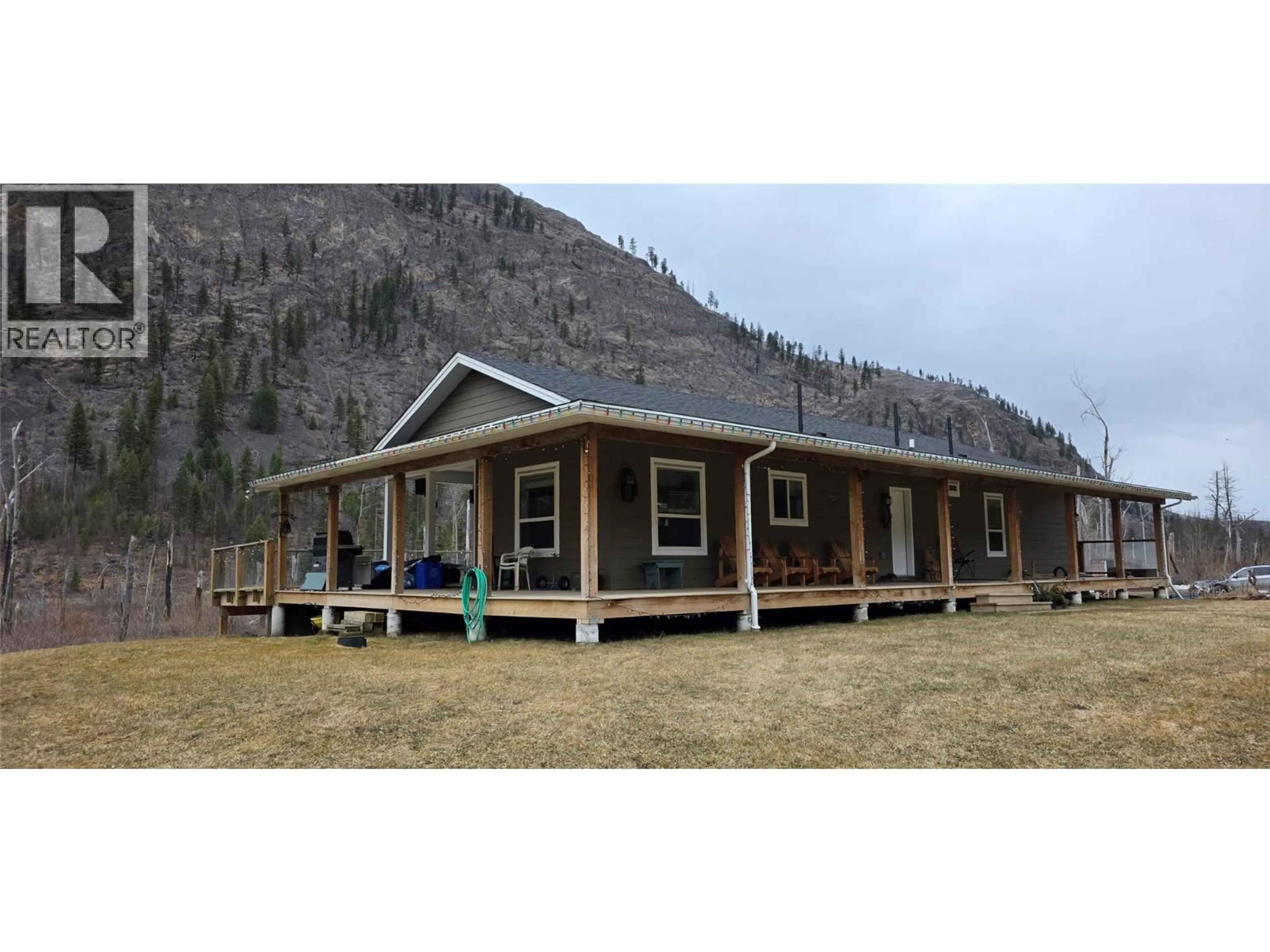 Home with vinyl exterior material, building for 2910 CHRISTIAN VALLEY ROAD, Westbridge British Columbia V0H1Y0