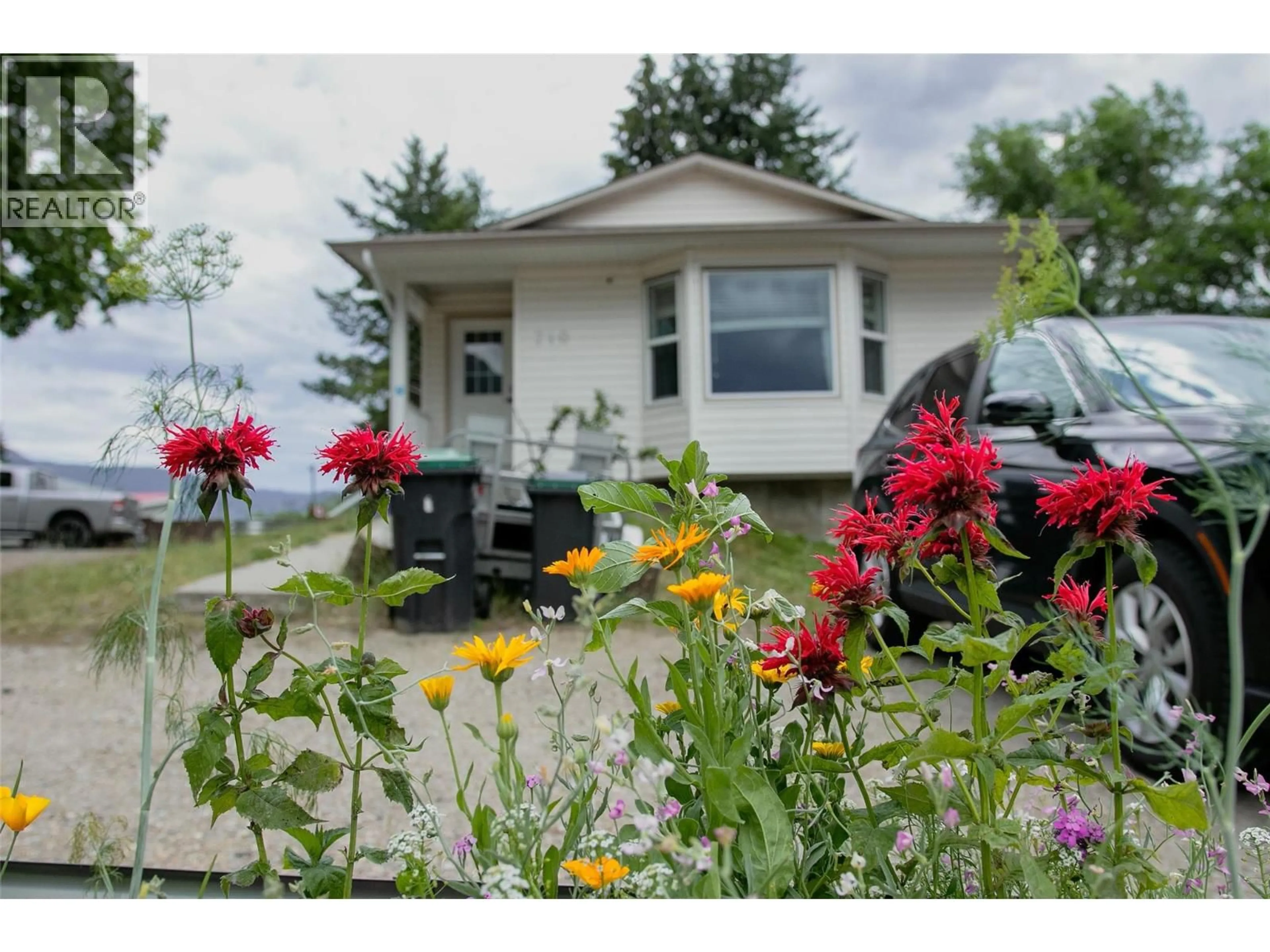 Unknown for 710 IVY STREET, Castlegar British Columbia V1N2G4