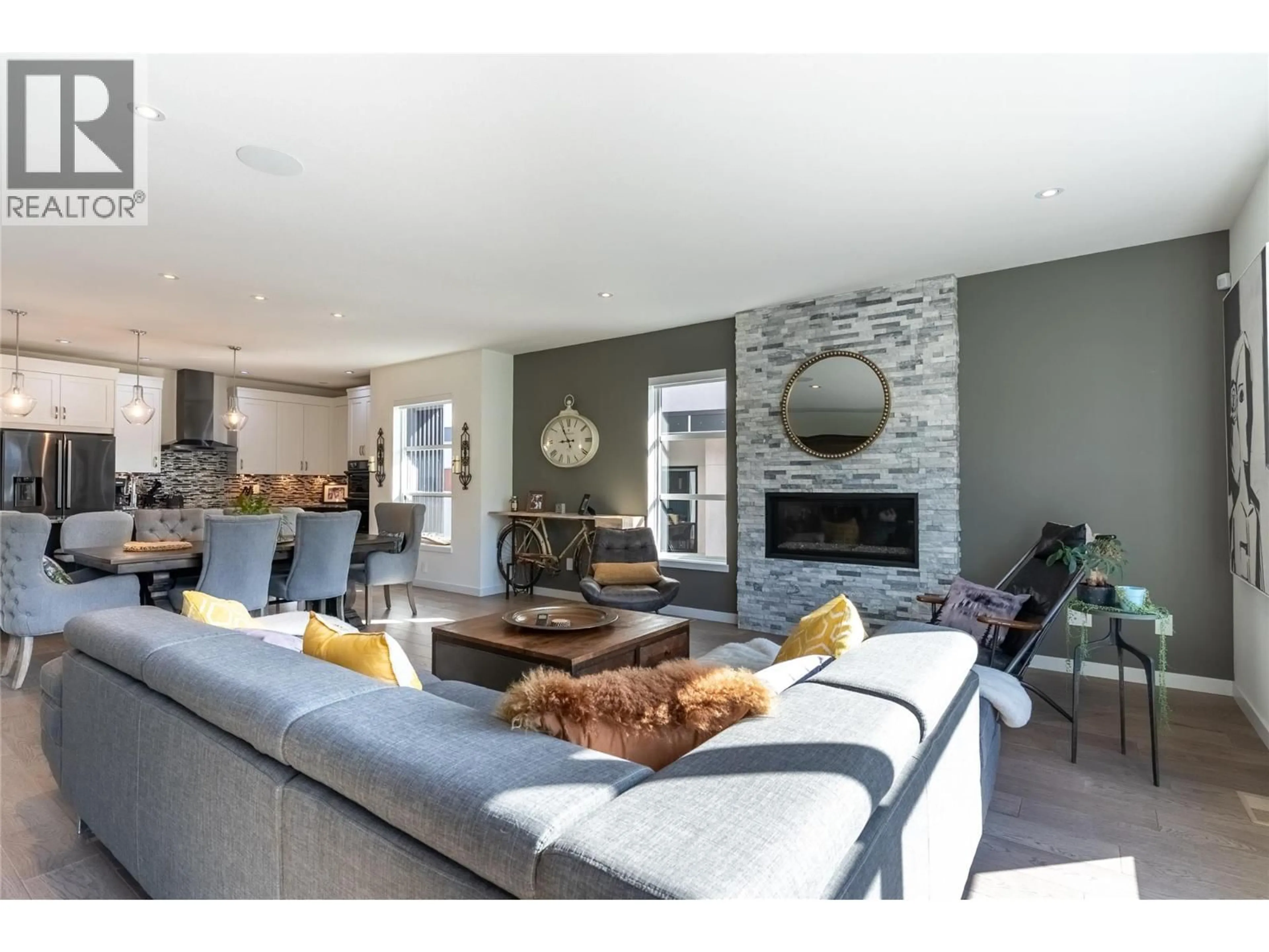 Living room with furniture, unknown for 29 - 1395 PRAIRIE ROSE DRIVE, Kamloops British Columbia V2E0B9