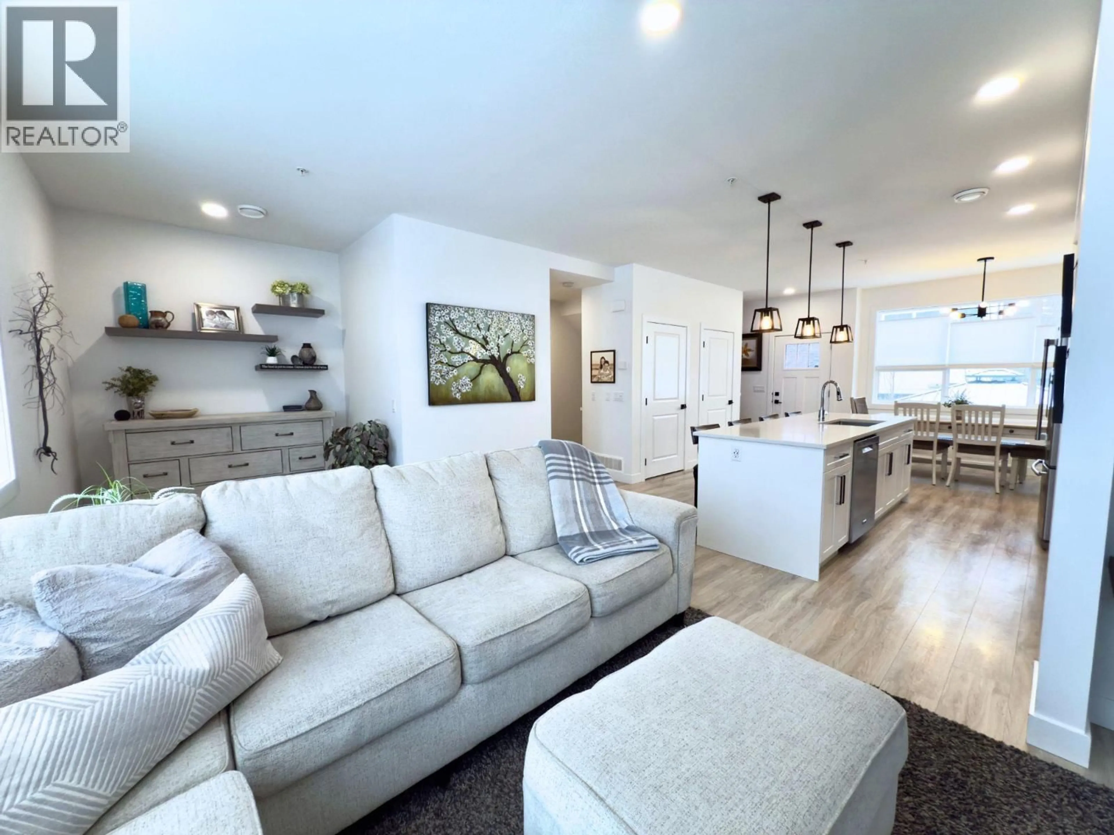 Open concept kitchen, unknown for 28 - 12075 OCEOLA ROAD, Lake Country British Columbia V4V1H1