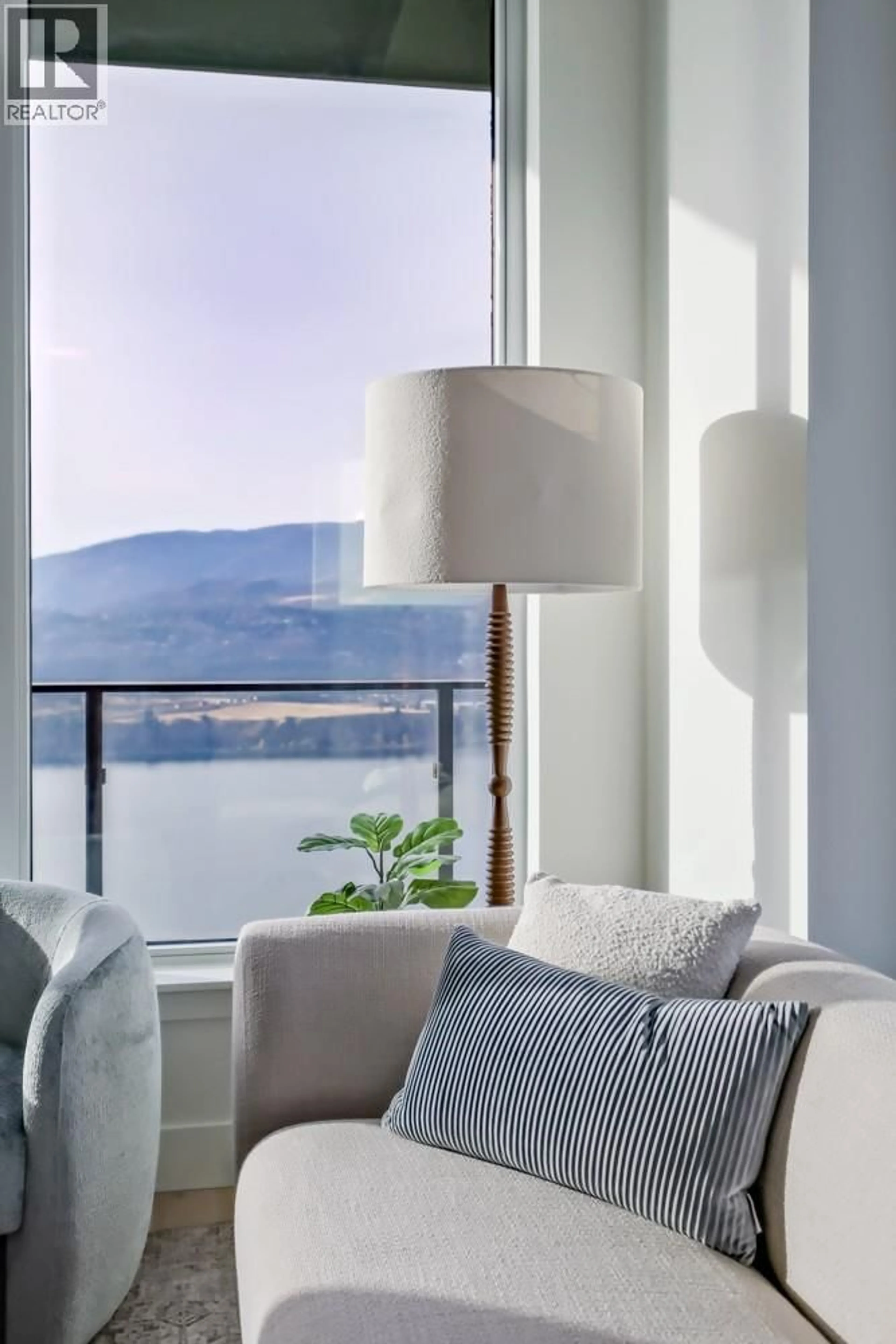 Living room with furniture, unknown for 1809 - 1626 WATER STREET, Kelowna British Columbia V1Y1J9