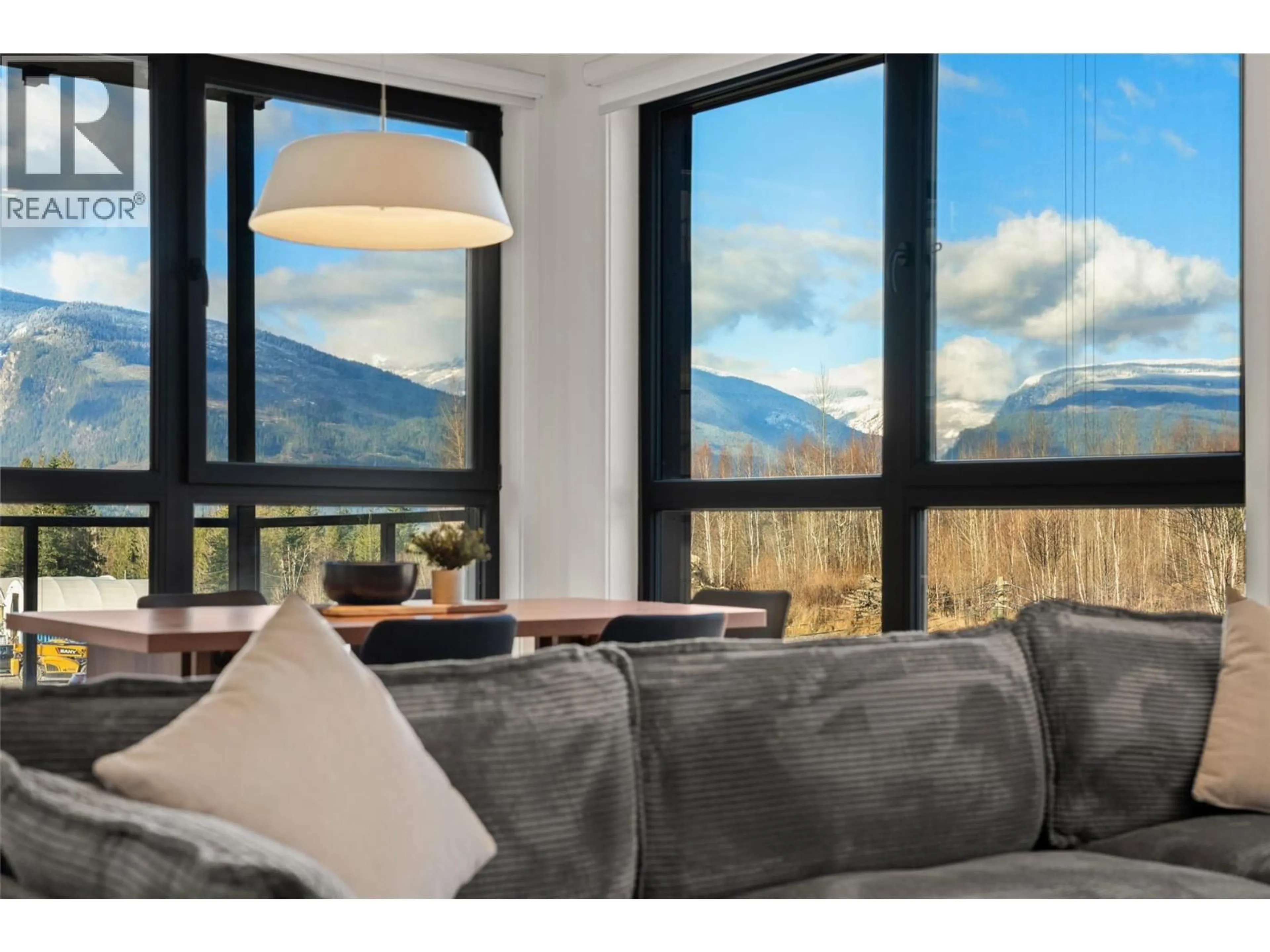 Living room with furniture, unknown for 1301 - 1702 COURSIER AVENUE, Revelstoke British Columbia V0E2S3