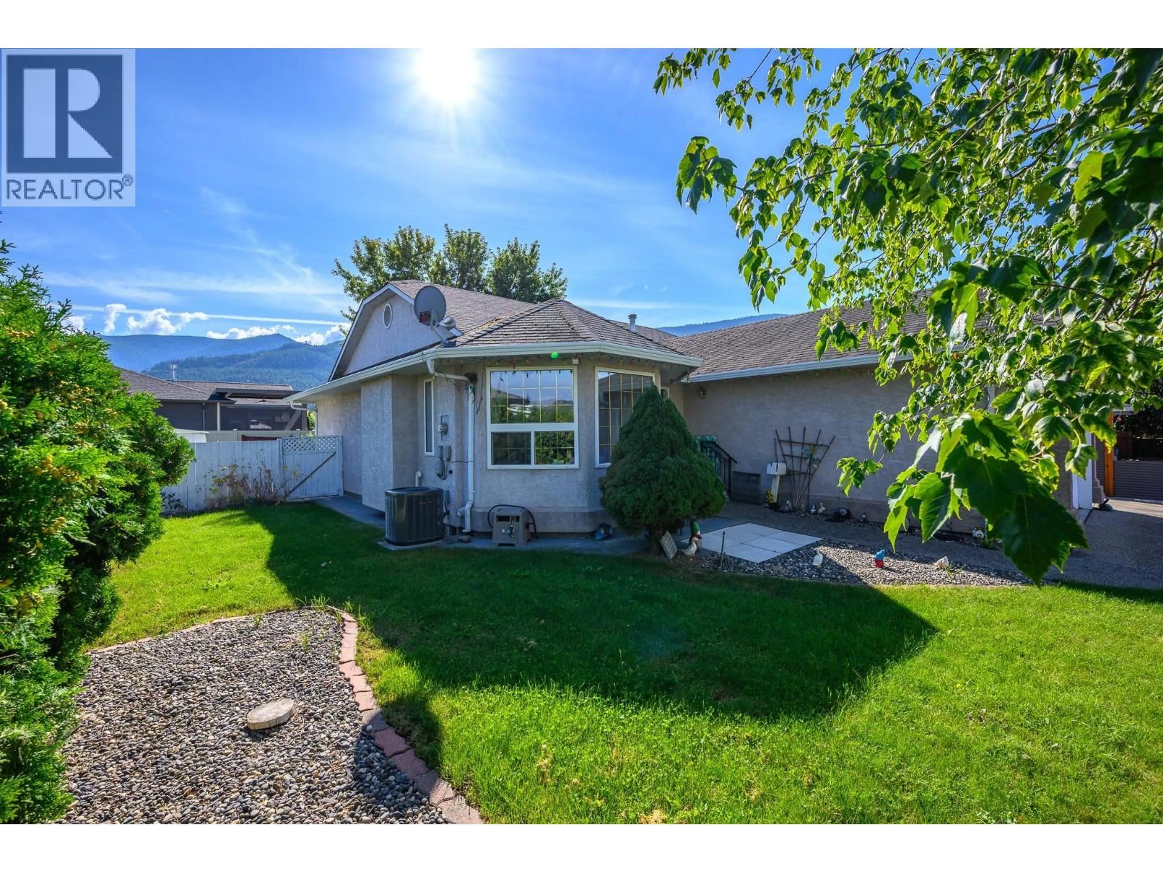 Home with vinyl exterior material, unknown for 2424 BRADLEY DRIVE, Armstrong British Columbia V4Y0C4