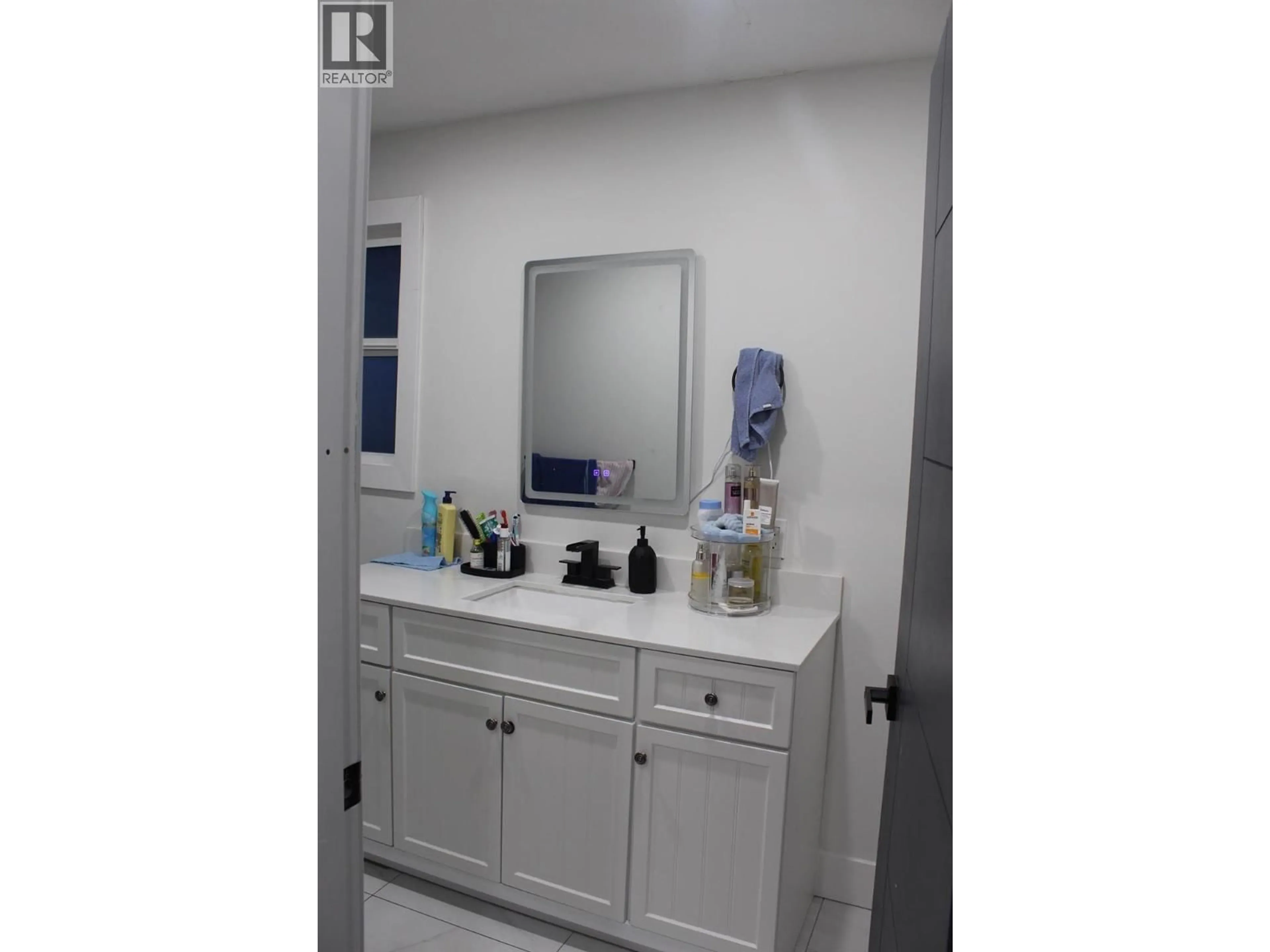 Unknown for 320 FELIX ROAD, Kelowna British Columbia V1X2R2