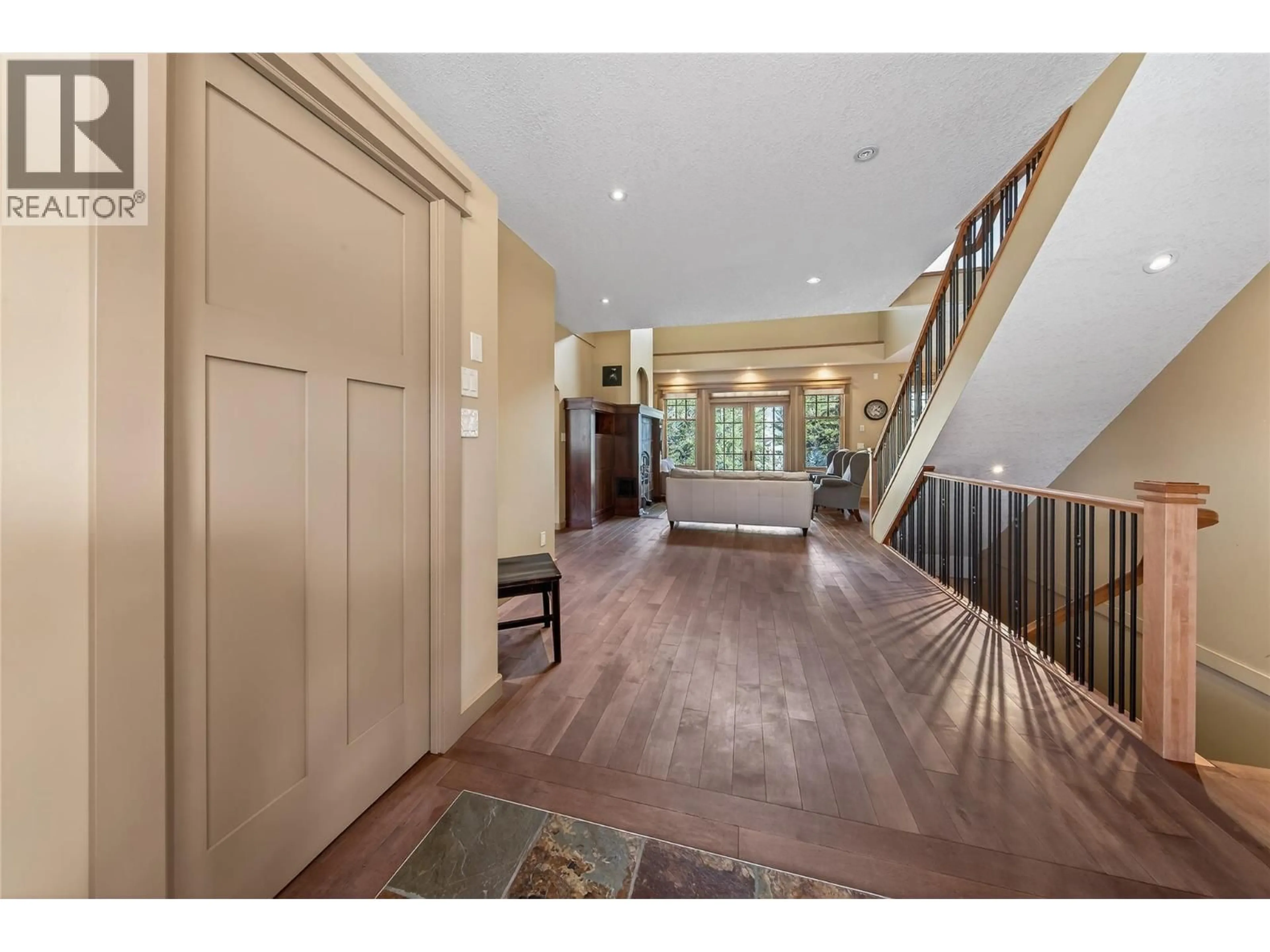 Indoor foyer for 6880 COLUMBIA RIDGE DRIVE, Fairmont Hot Springs British Columbia V0B1L2