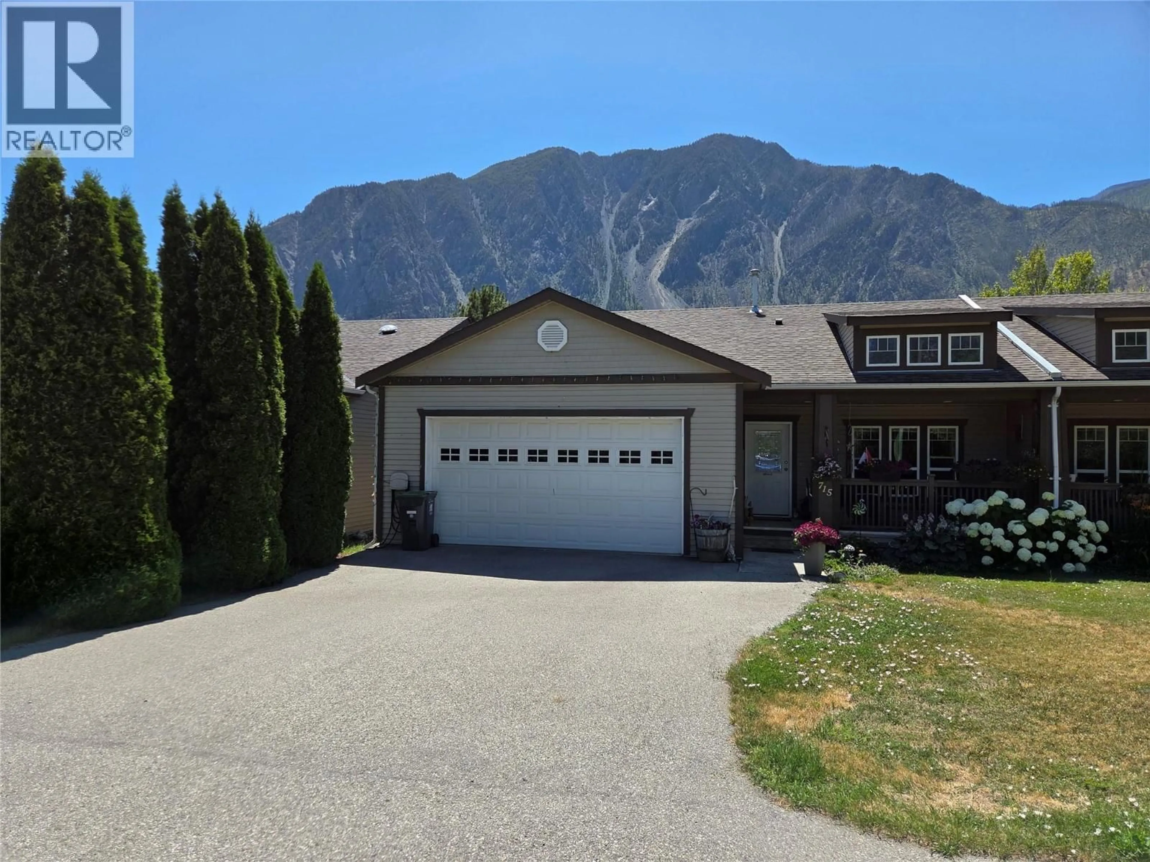 A pic from outside/outdoor area/front of a property/back of a property/a pic from drone, mountain view for 715 9TH AVENUE, Keremeos British Columbia V0X1N3
