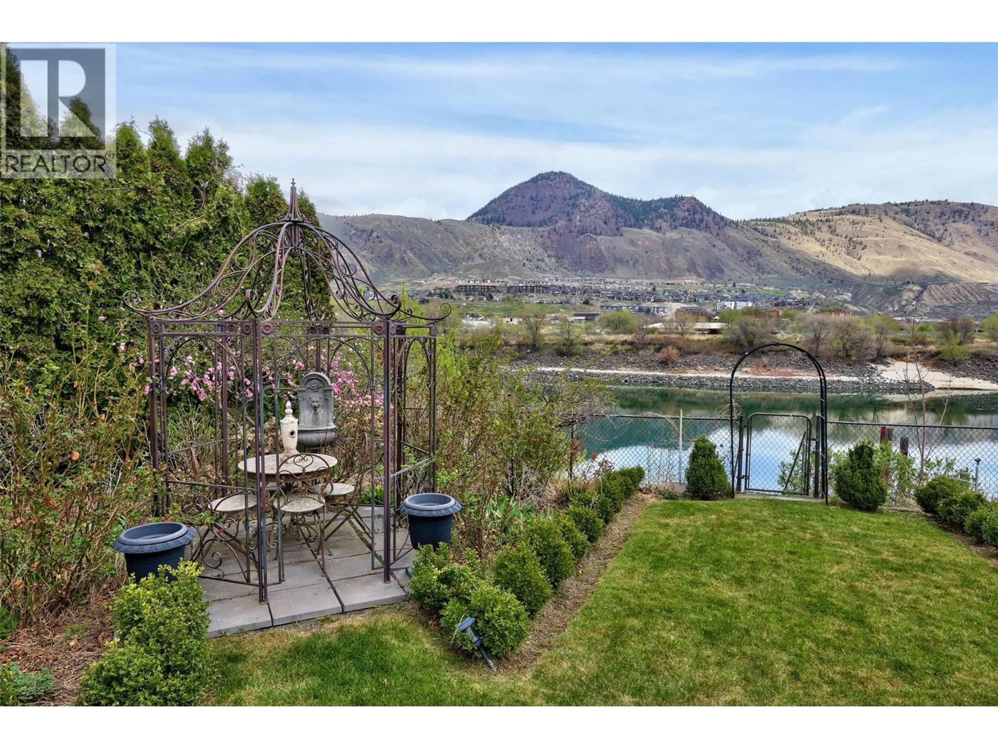 Patio, water/lake/river/ocean view for 1580 LORNE STREET, Kamloops British Columbia V2C1X6